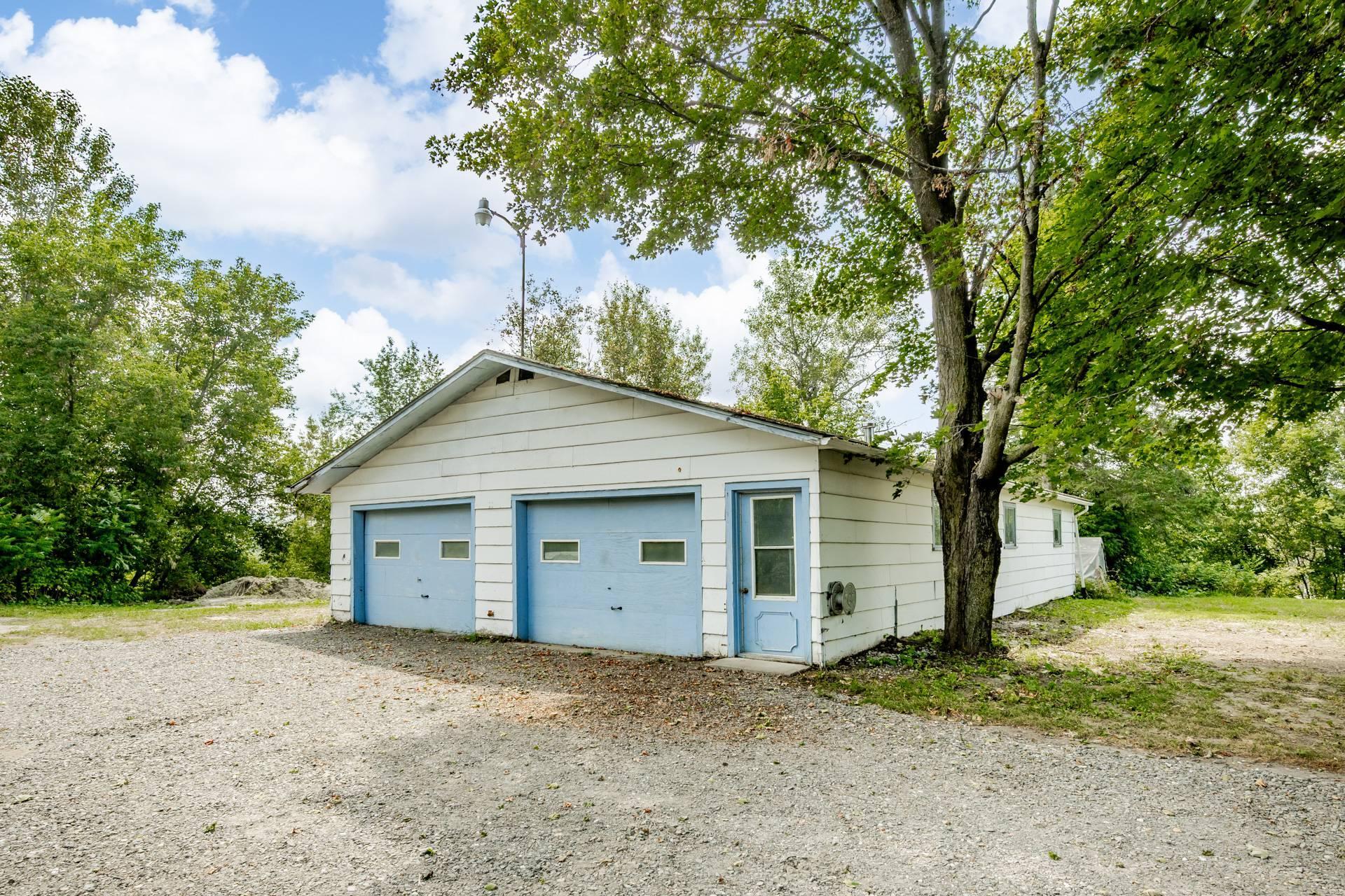 









31Z

 - 31AZ


Route 141

,
Coaticook,




QC
J1A2S2

