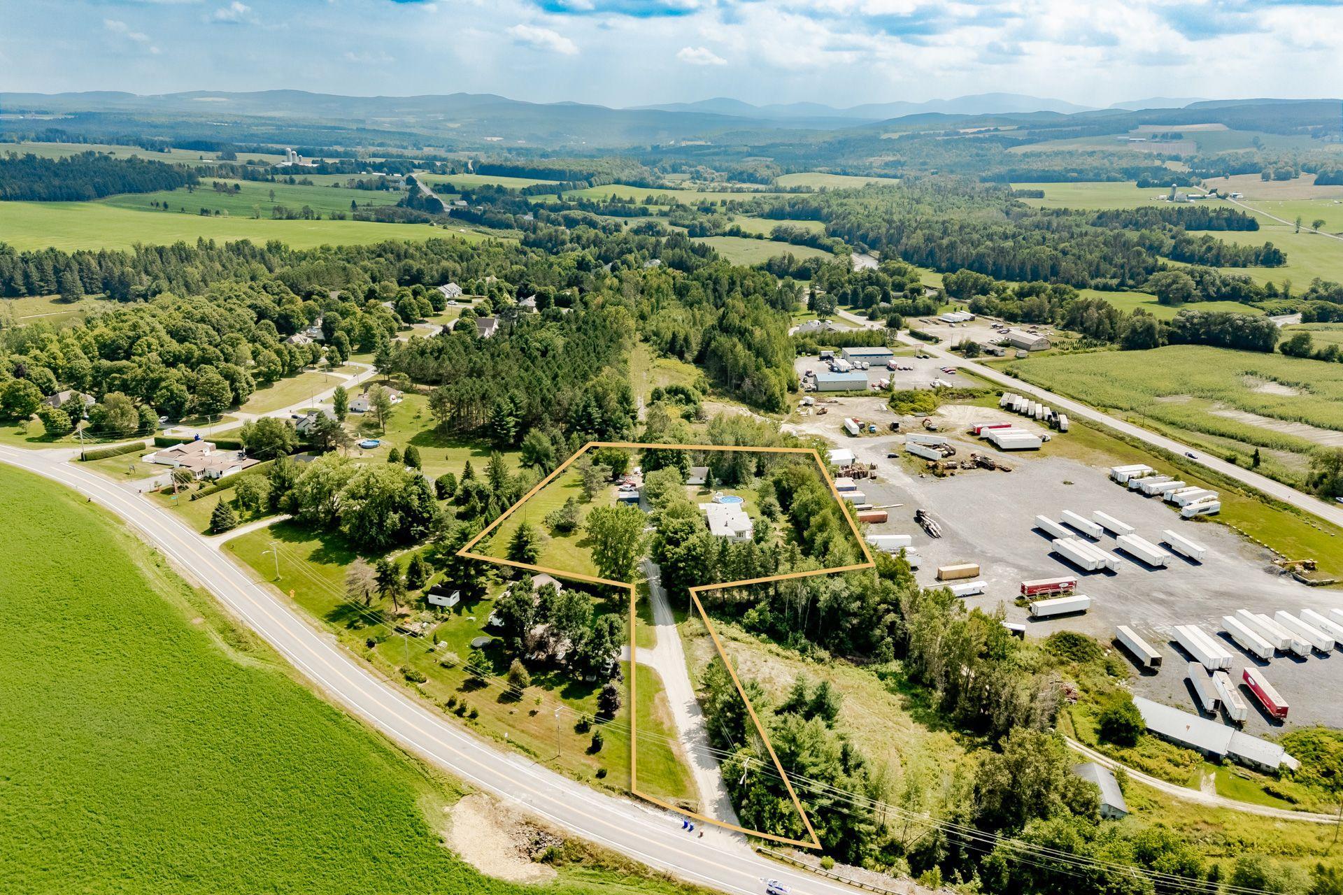 









31Z

 - 31AZ


Route 141

,
Coaticook,




QC
J1A2S2

