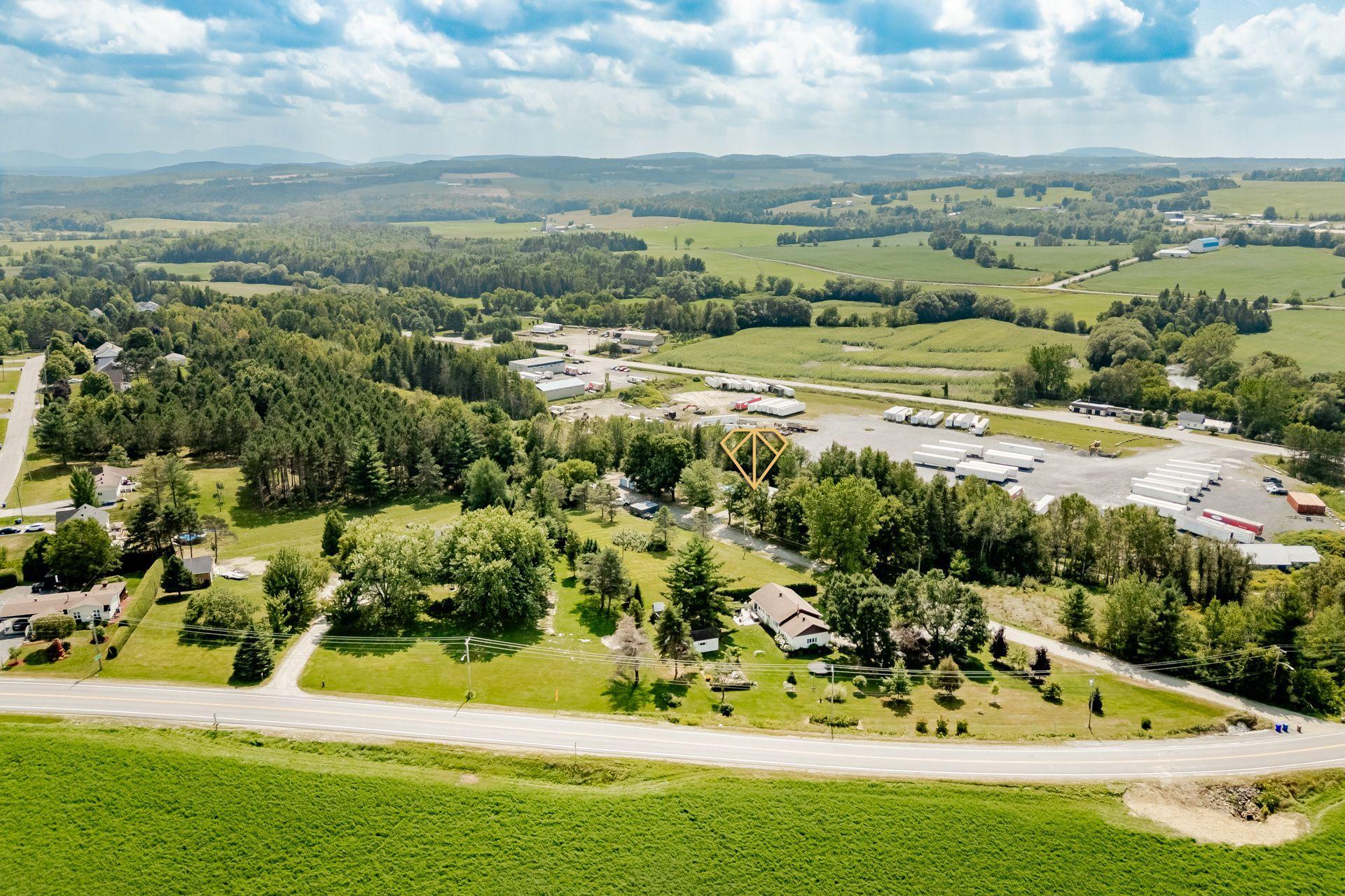 









31Z

 - 31AZ


Route 141

,
Coaticook,




QC
J1A2S2

