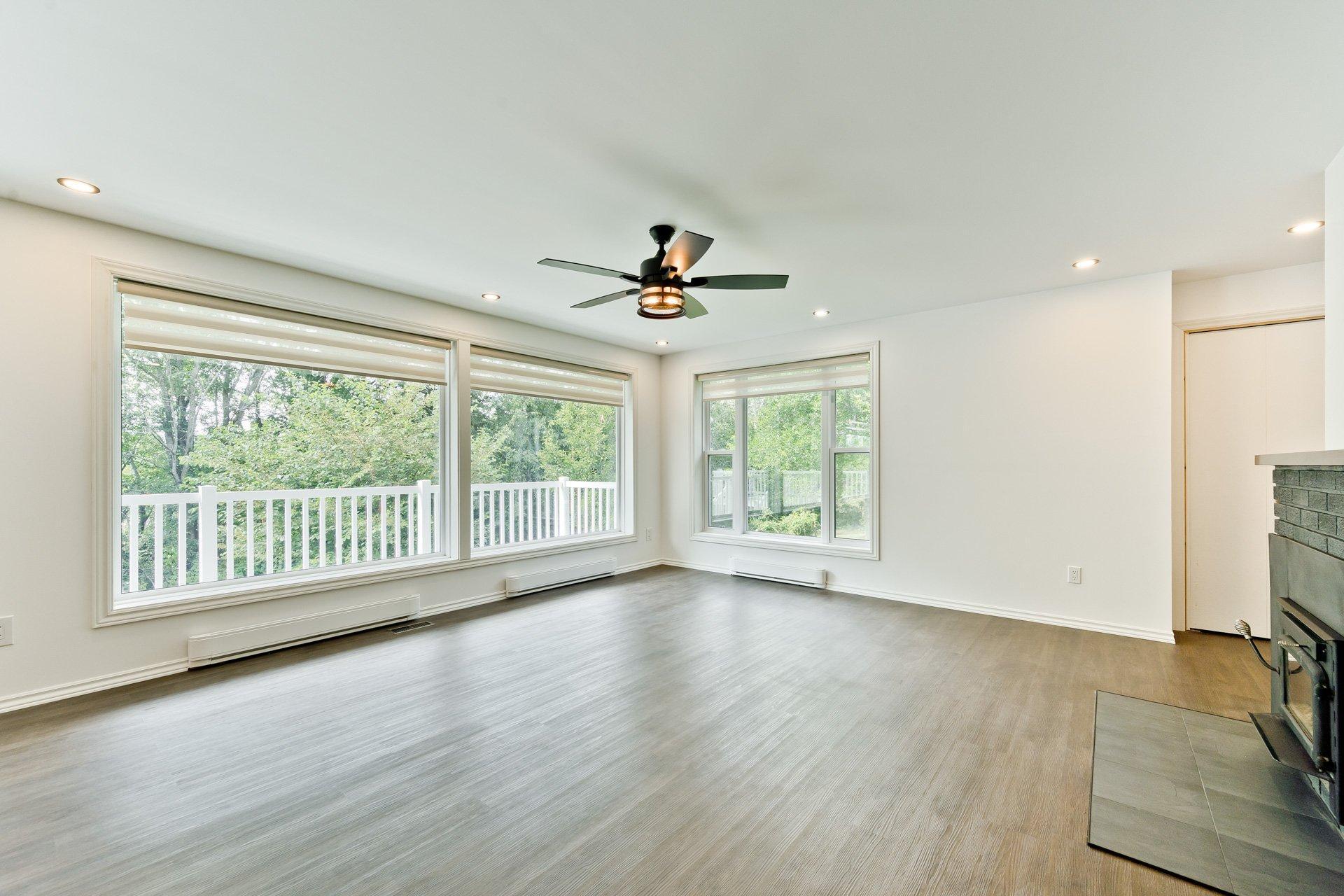 









31Z

 - 31AZ


Route 141

,
Coaticook,




QC
J1A2S2

