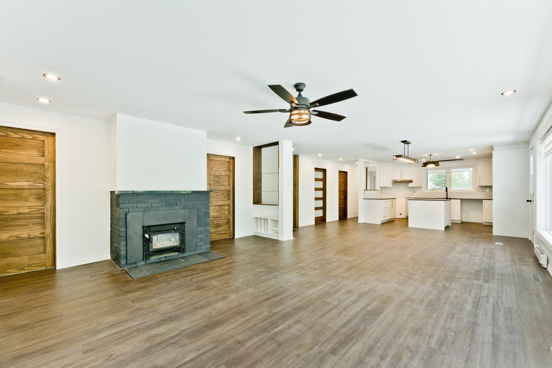 









31Z

 - 31AZ


Route 141

,
Coaticook,




QC
J1A2S2

