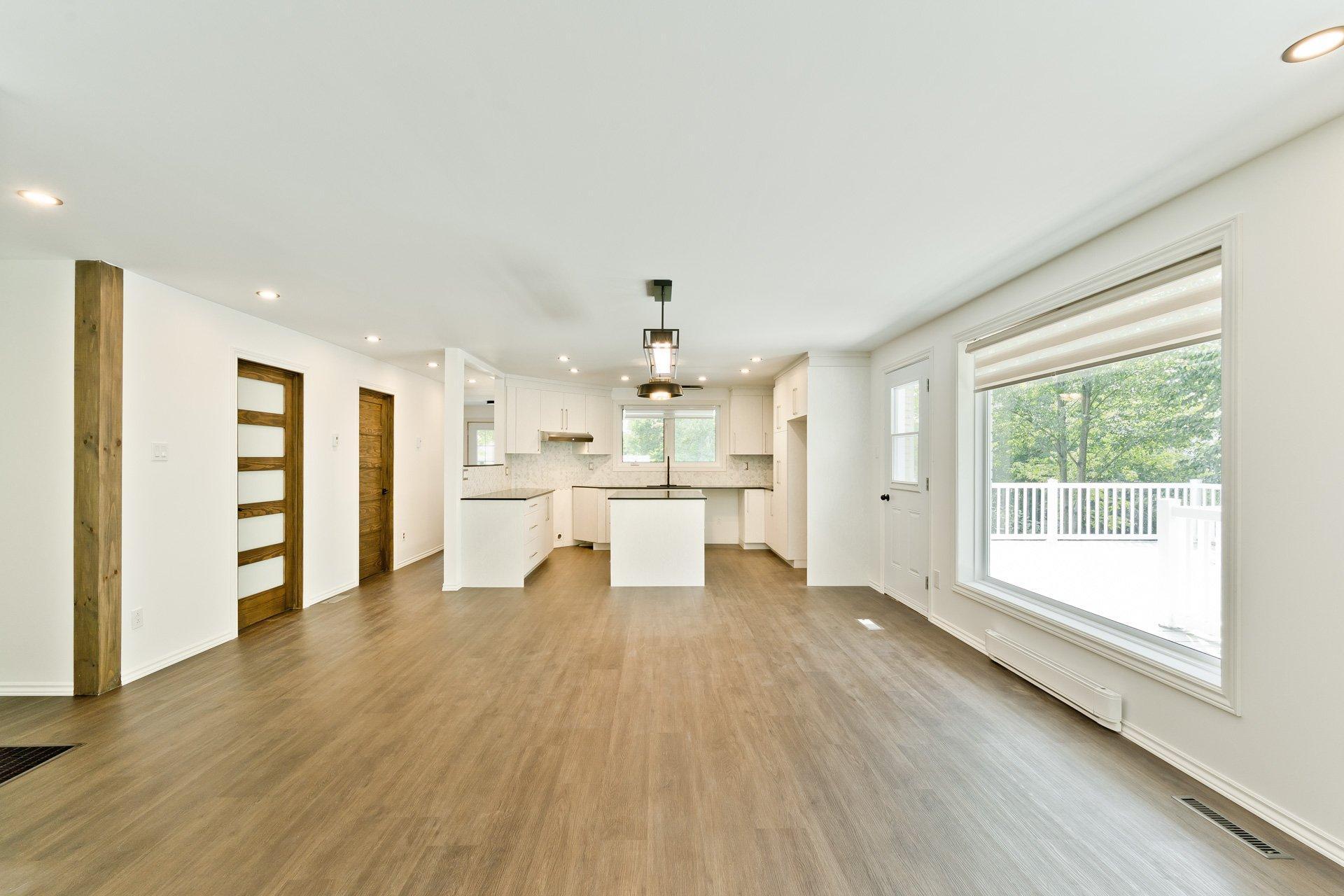 









31Z

 - 31AZ


Route 141

,
Coaticook,




QC
J1A2S2

