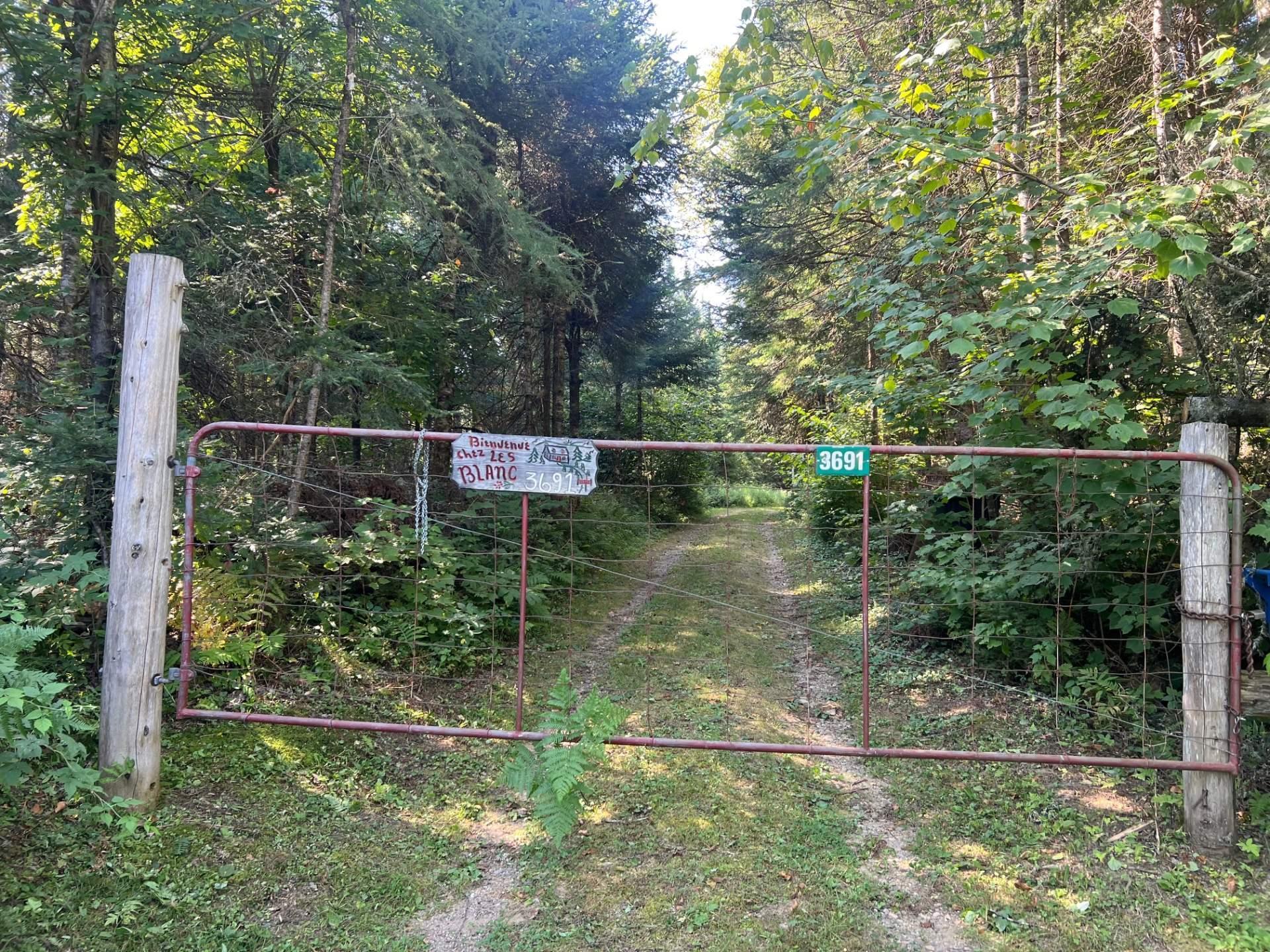 









3691


Ch. Lundon

,
Wentworth-Nord,




QC
J0T1Y0

