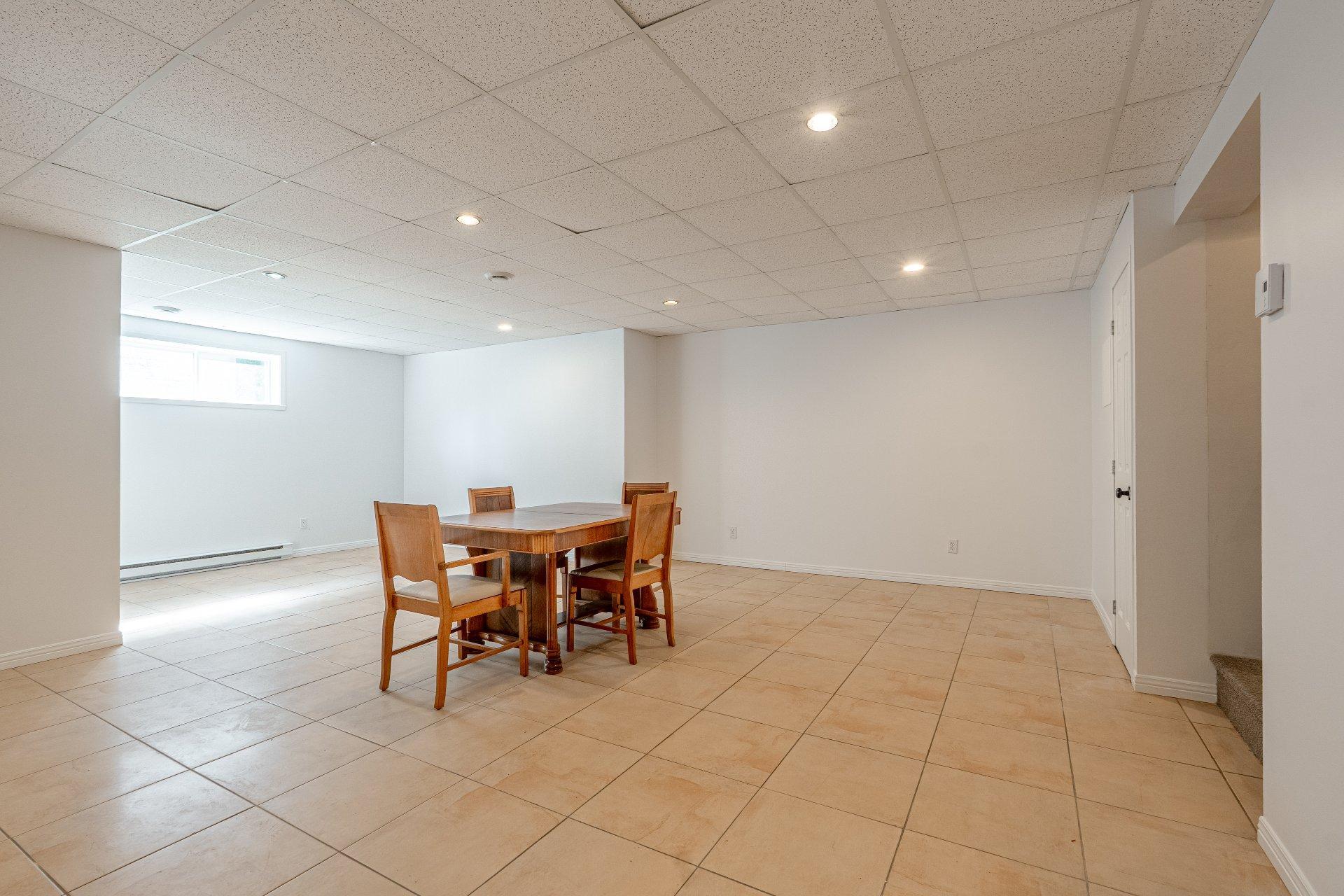 









462

 - 464


Rue de la Goudrelle

,
Sherbrooke (Fleurimont),




QC
J1G5G4

