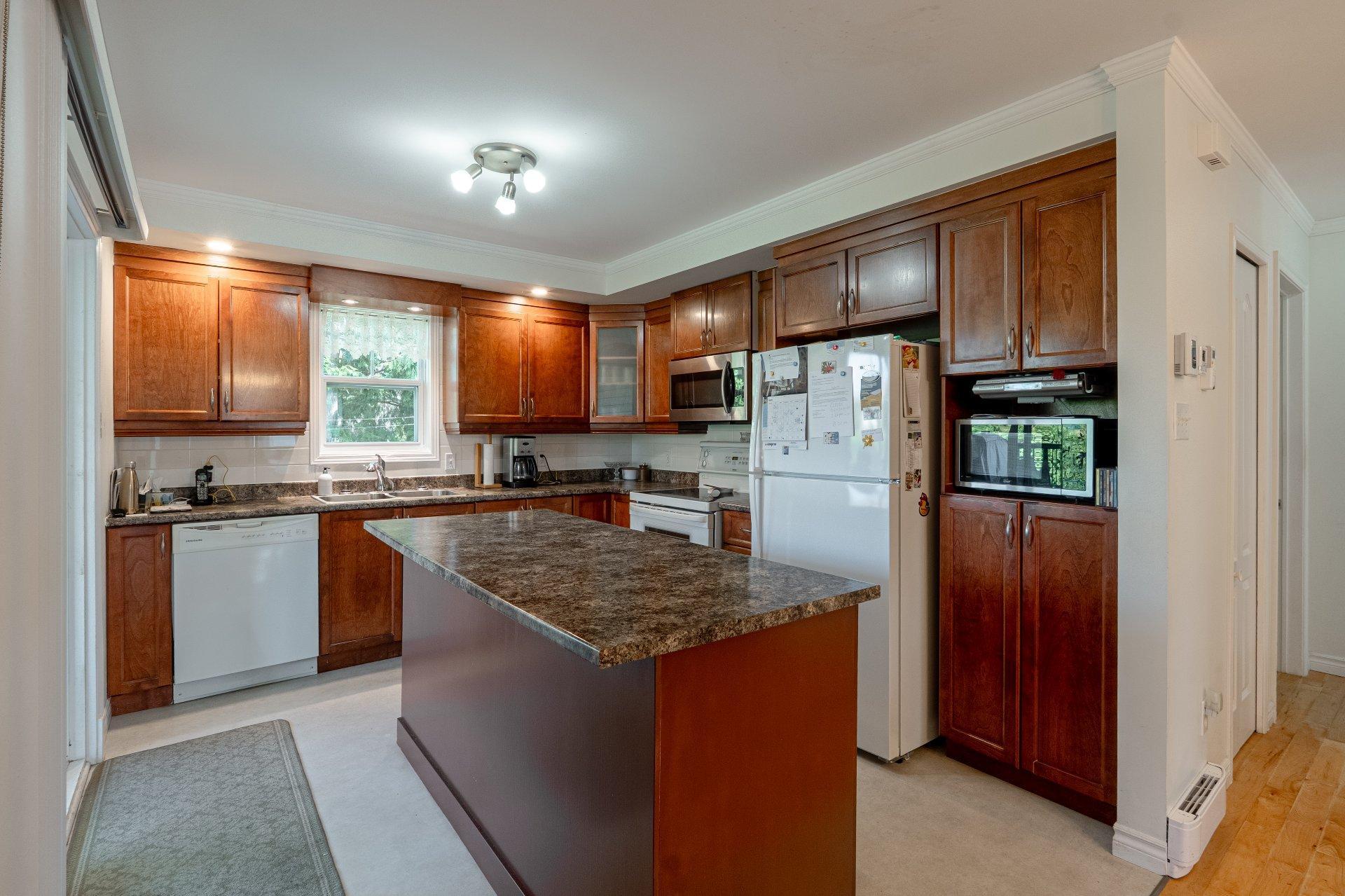









462

 - 464


Rue de la Goudrelle

,
Sherbrooke (Fleurimont),




QC
J1G5G4

