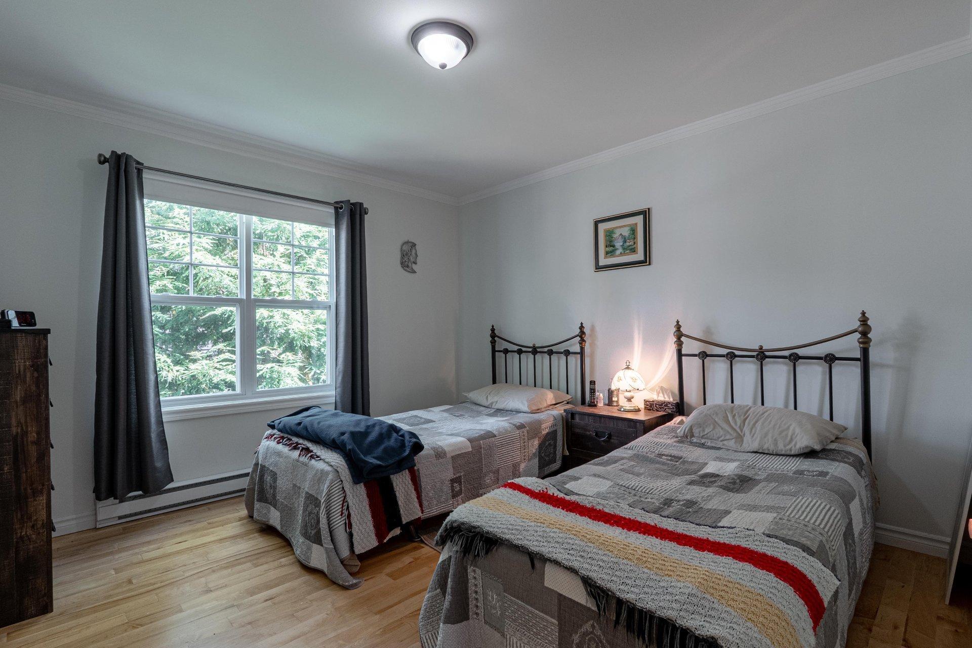 









462

 - 464


Rue de la Goudrelle

,
Sherbrooke (Fleurimont),




QC
J1G5G4

