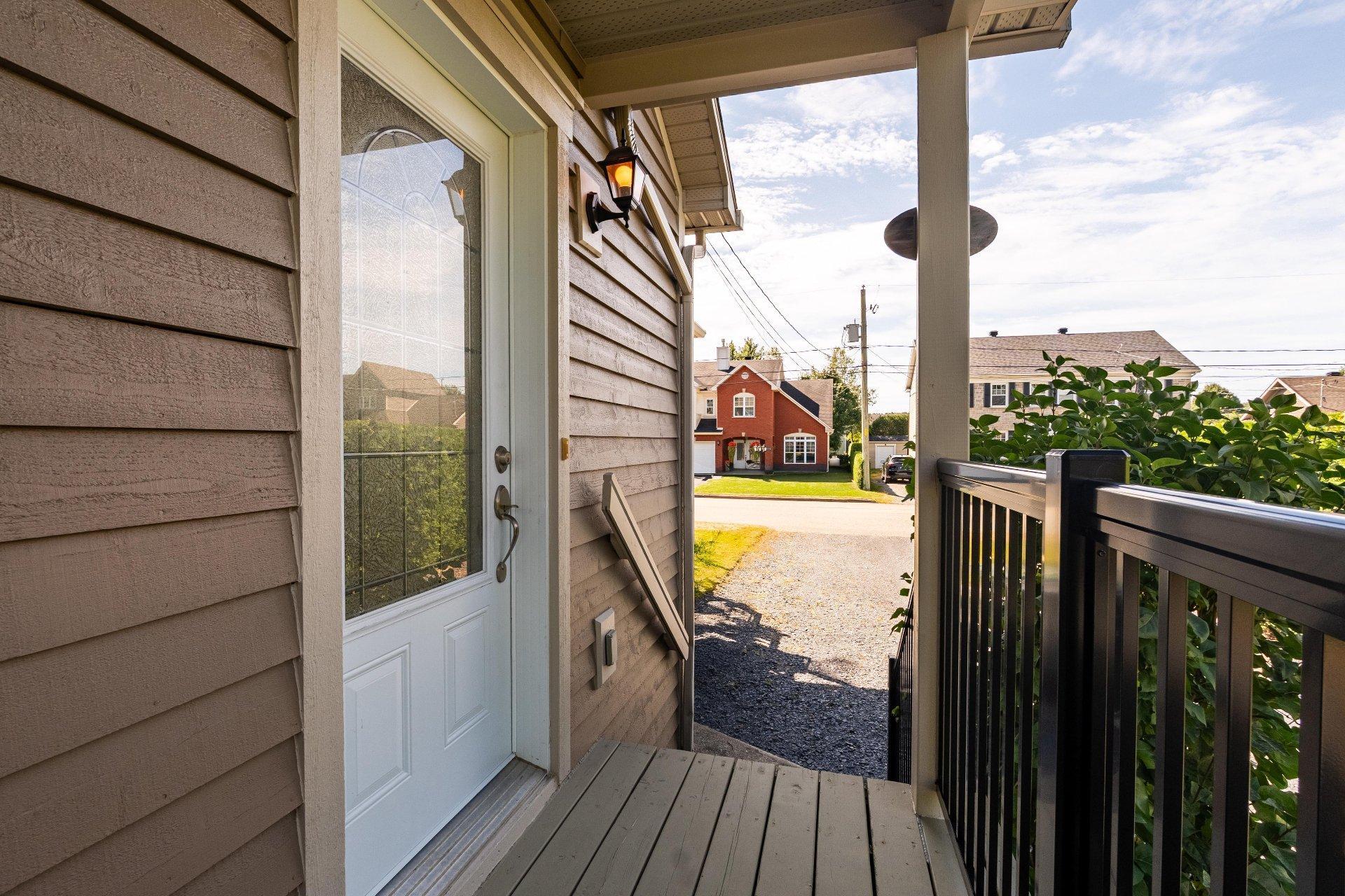 









462

 - 464


Rue de la Goudrelle

,
Sherbrooke (Fleurimont),




QC
J1G5G4


