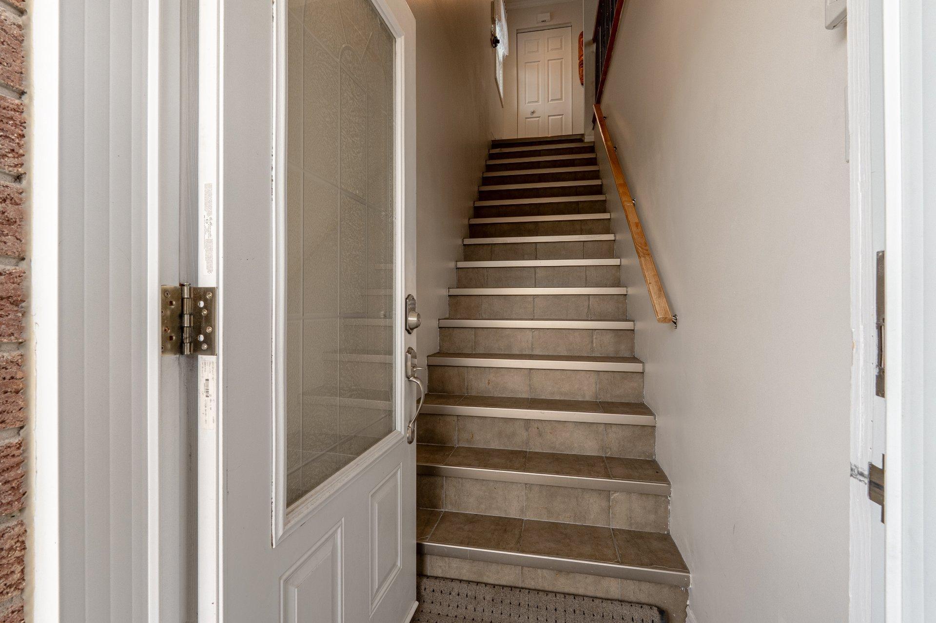 









462

 - 464


Rue de la Goudrelle

,
Sherbrooke (Fleurimont),




QC
J1G5G4

