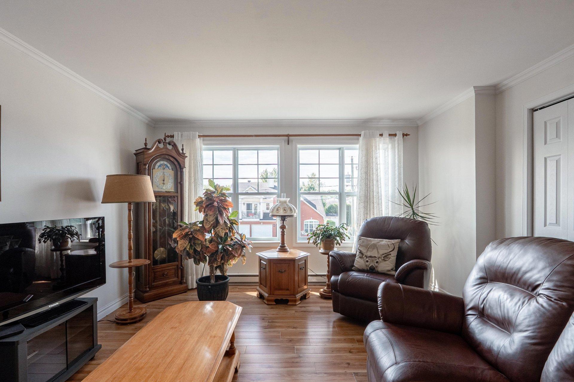 









462

 - 464


Rue de la Goudrelle

,
Sherbrooke (Fleurimont),




QC
J1G5G4


