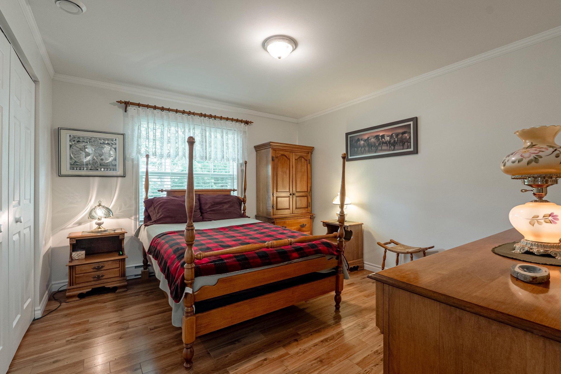 









462

 - 464


Rue de la Goudrelle

,
Sherbrooke (Fleurimont),




QC
J1G5G4

