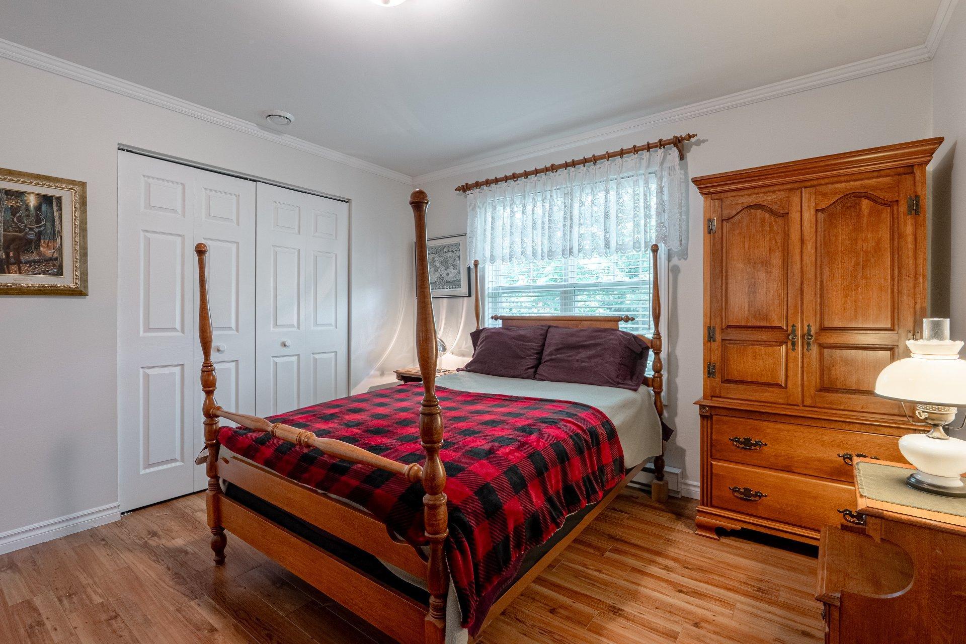 









462

 - 464


Rue de la Goudrelle

,
Sherbrooke (Fleurimont),




QC
J1G5G4


