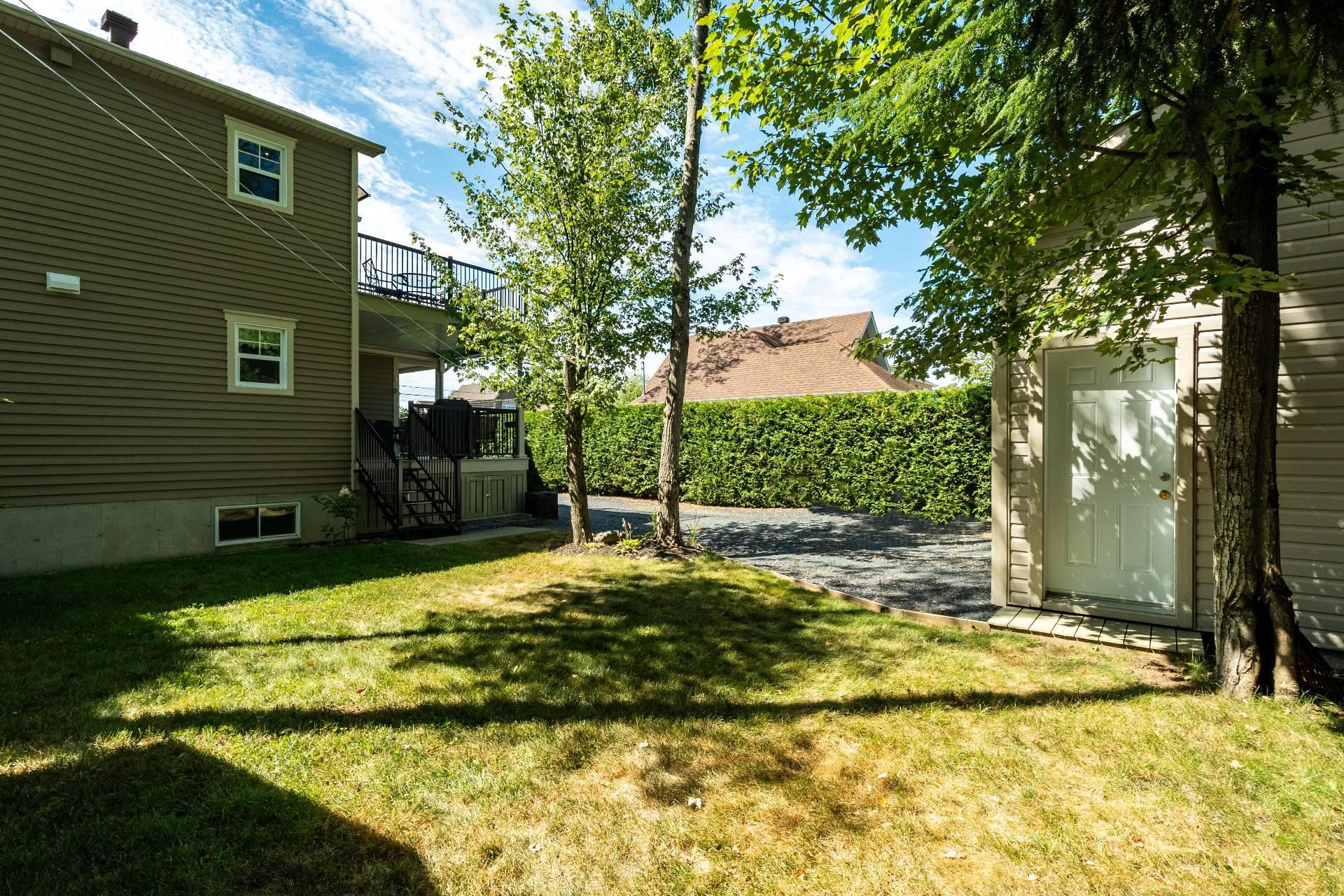 









462

 - 464


Rue de la Goudrelle

,
Sherbrooke (Fleurimont),




QC
J1G5G4

