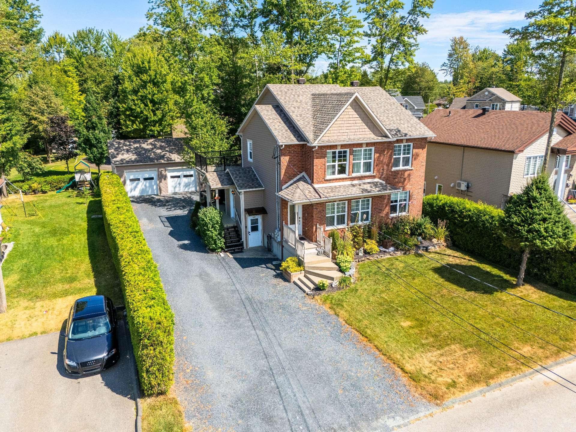 









462

 - 464


Rue de la Goudrelle

,
Sherbrooke (Fleurimont),




QC
J1G5G4

