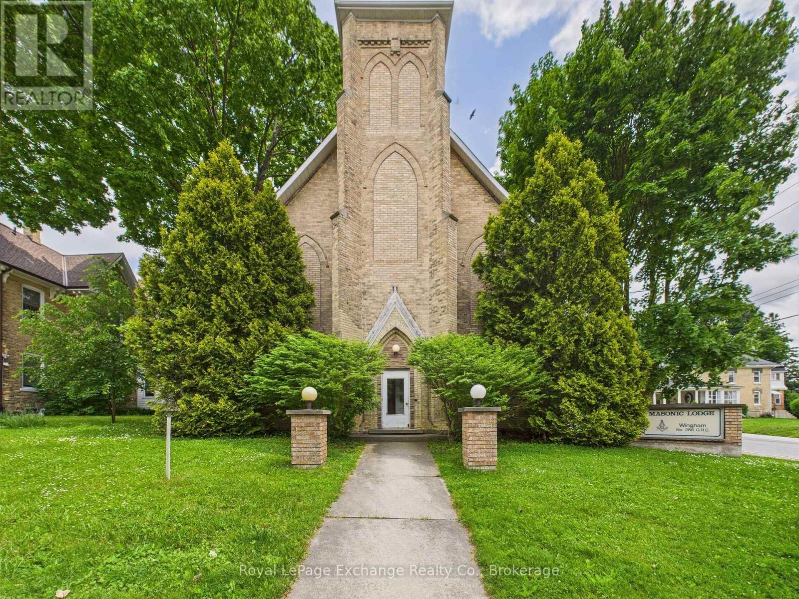 












241 CENTRE STREET

,
North Huron (Wingham),




Ontario
N0G2W0

