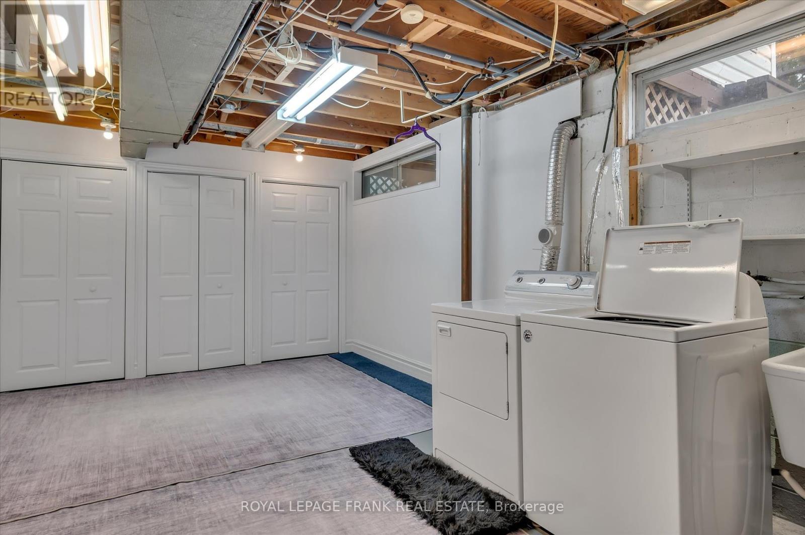 












280 GREENLAWN AVENUE

,
Peterborough North (South),




Ontario
K9H5K8


