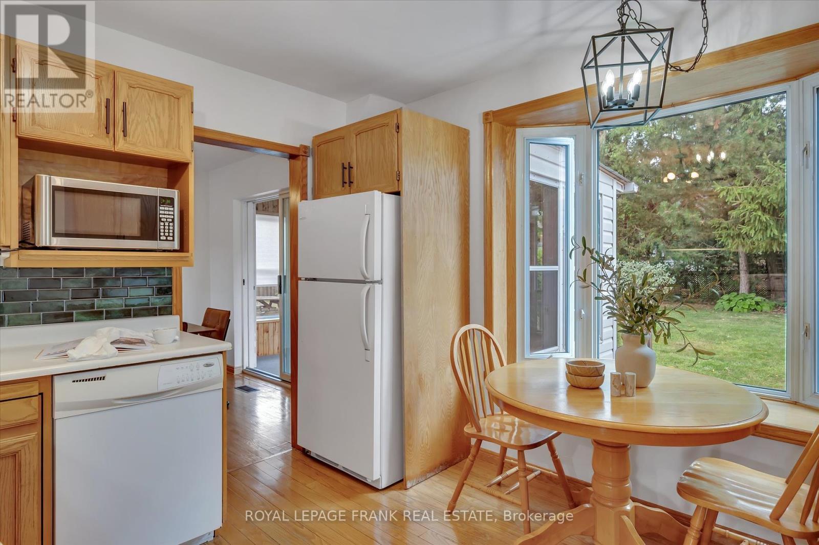 












280 GREENLAWN AVENUE

,
Peterborough North (South),




Ontario
K9H5K8

