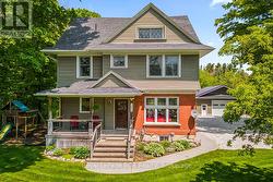 Welcome to 136 Queen Street