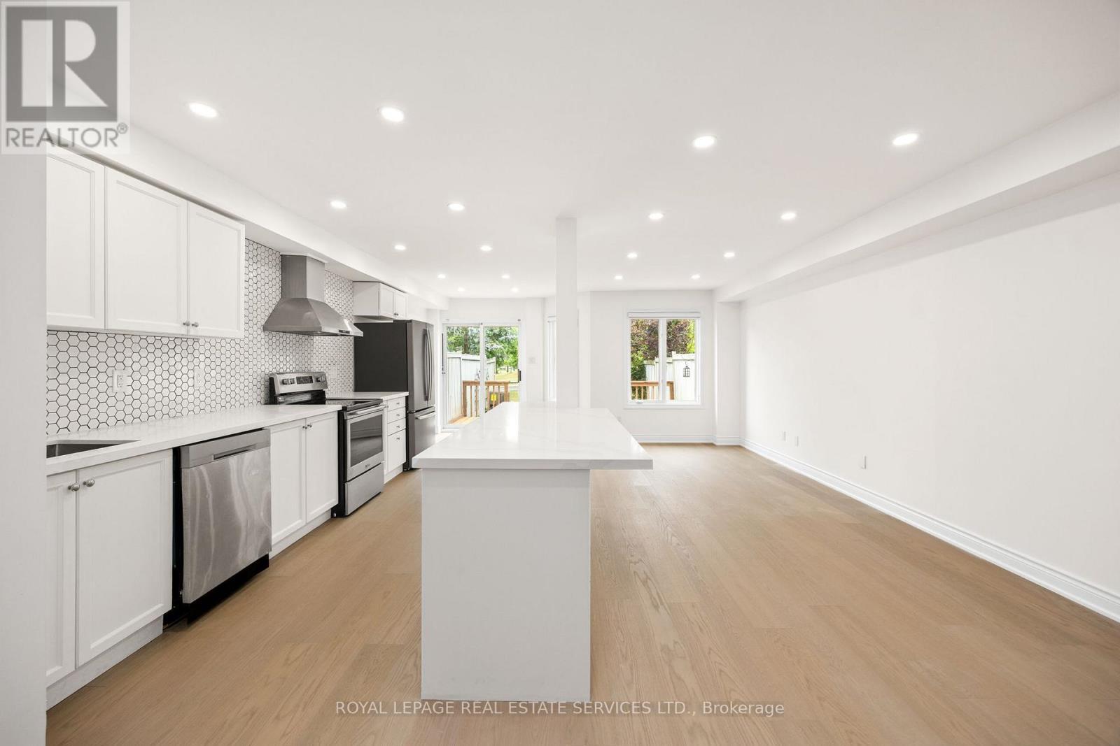 












1130 WESTVIEW TERRACE

,
Oakville,




Ontario
L6M3M1

