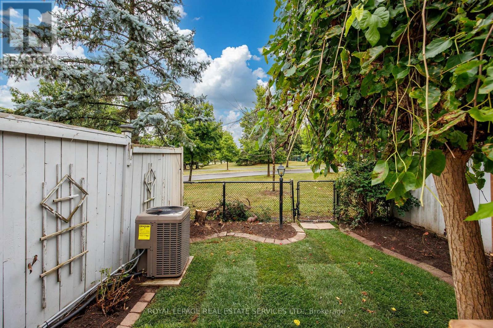 












1130 WESTVIEW TERRACE

,
Oakville,




Ontario
L6M3M1

