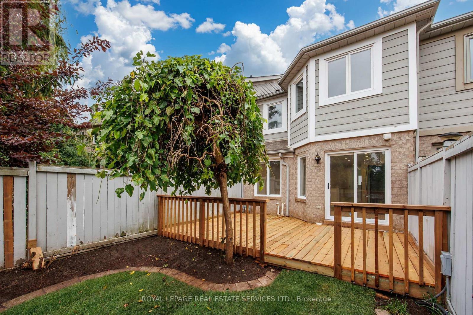












1130 WESTVIEW TERRACE

,
Oakville,




Ontario
L6M3M1

