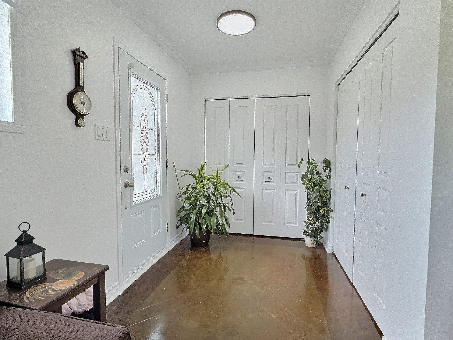 









138

 - 148


Rue Ovila-Bergeron

,
Magog,




QC
J1X7L4

