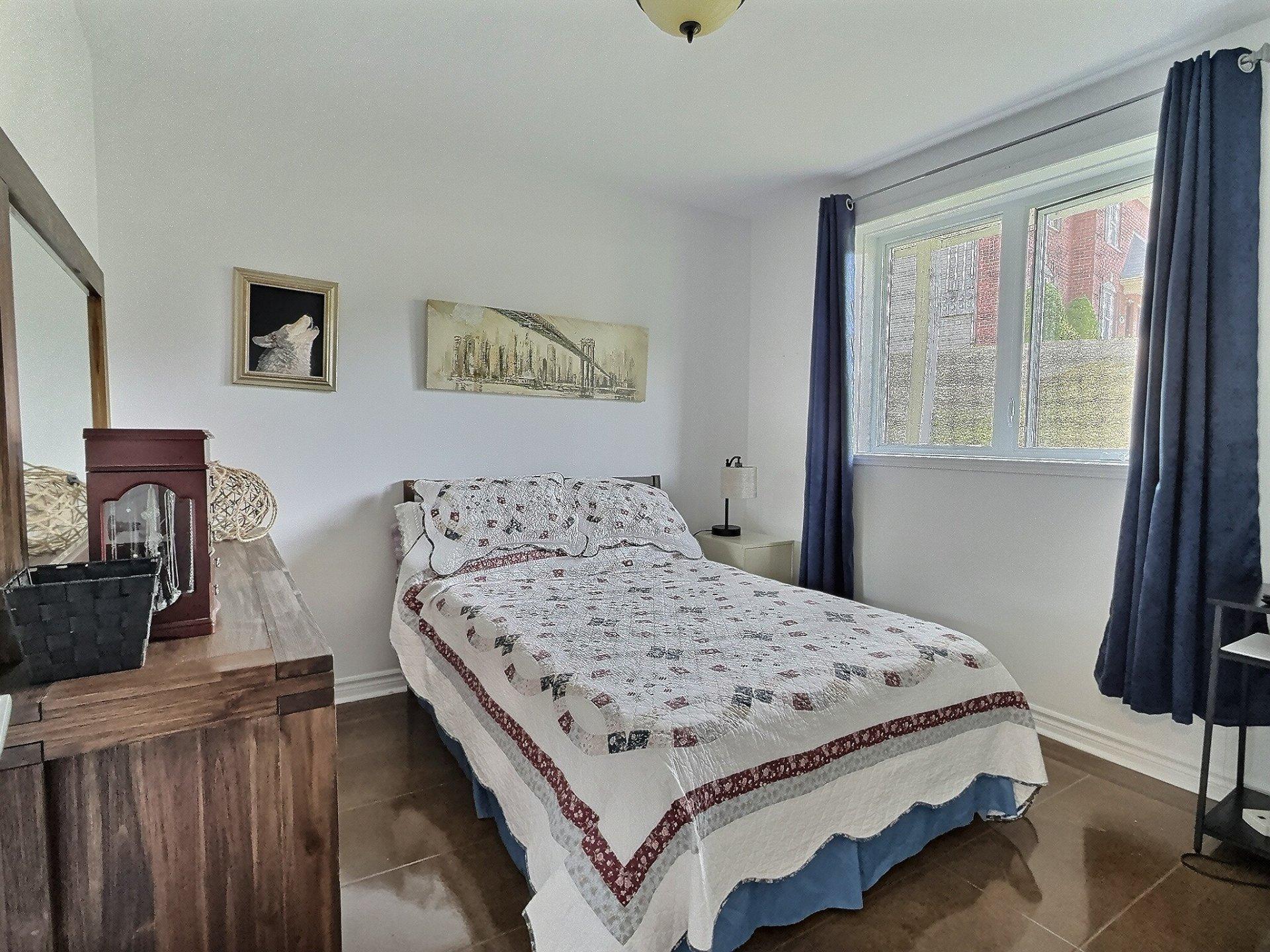 









138

 - 148


Rue Ovila-Bergeron

,
Magog,




QC
J1X7L4

