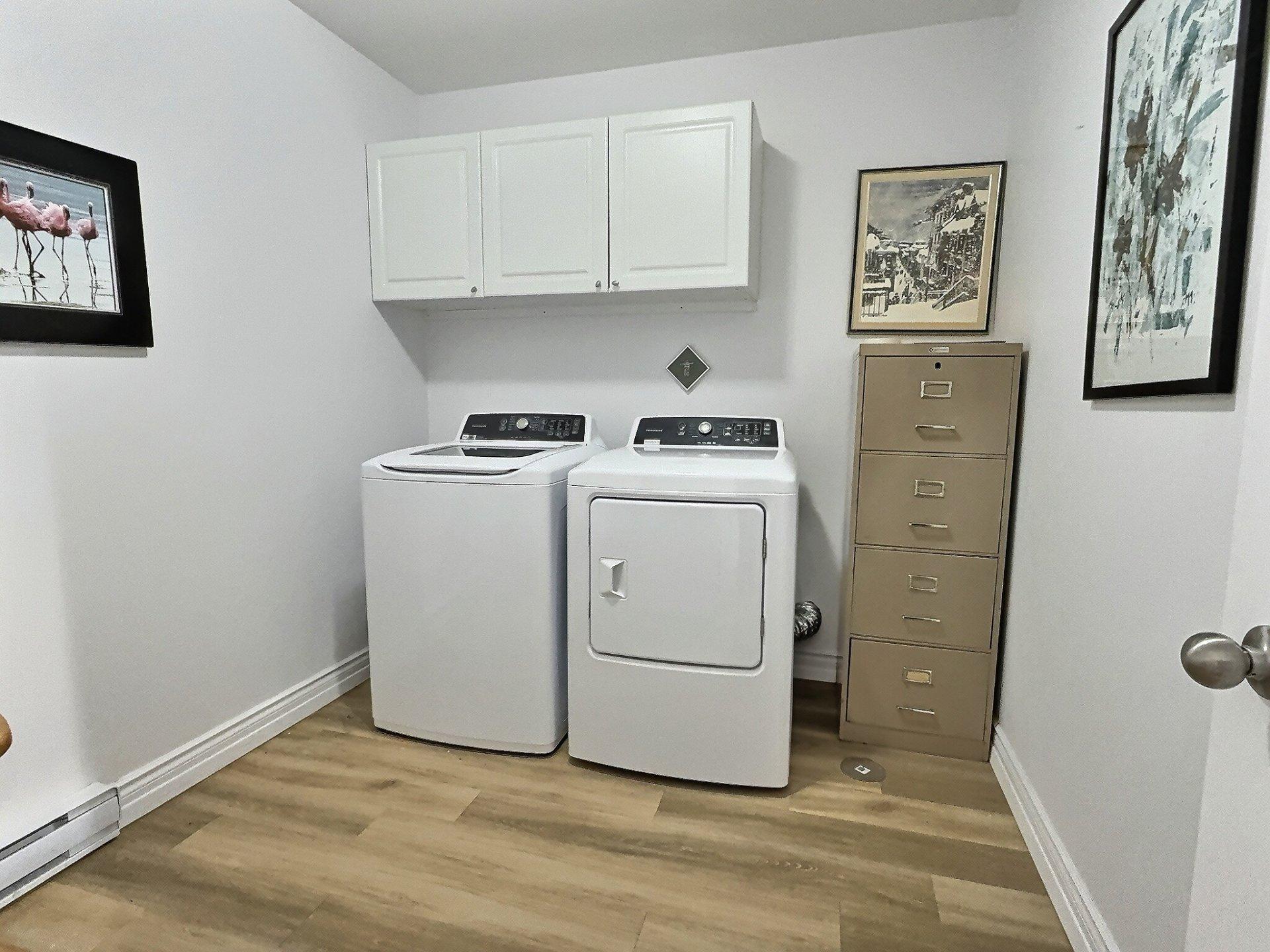 









681

 - 691


Rue de Hatley

,
Magog,




QC
J1X0H2

