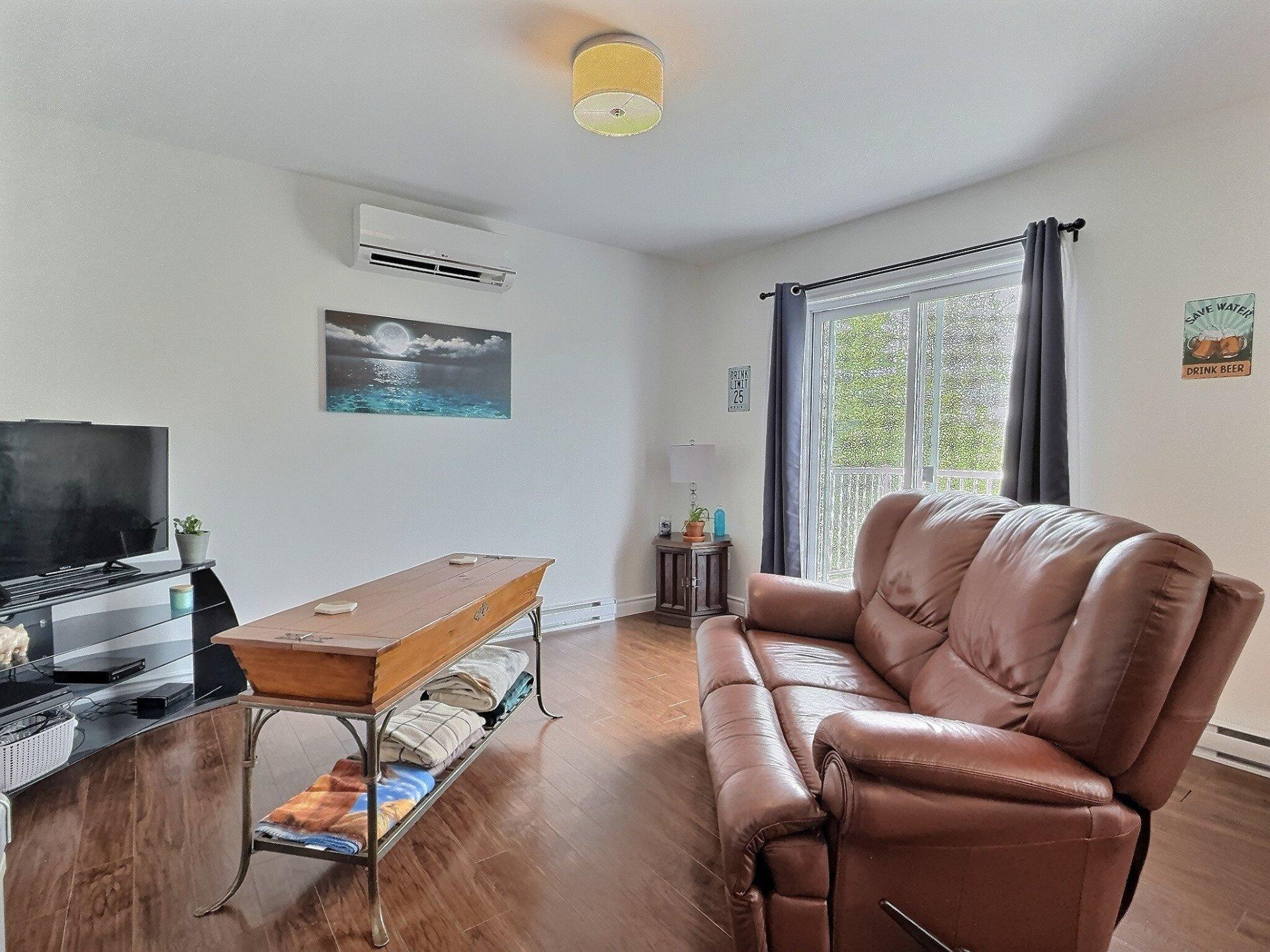 









681

 - 691


Rue de Hatley

,
Magog,




QC
J1X0H2

