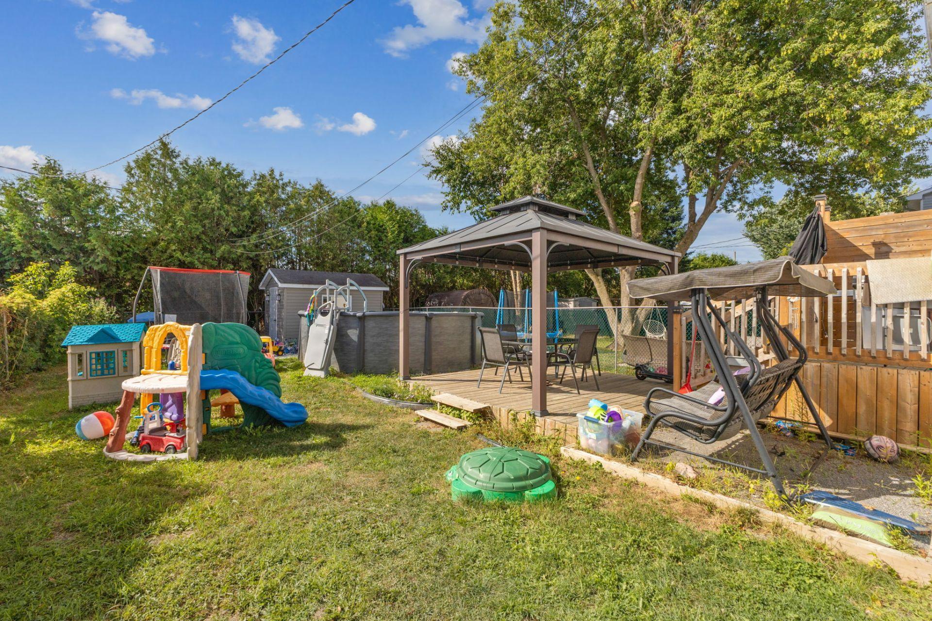 









246


Rue des Tulipes

,
Gatineau (Gatineau),




QC
J8R2H2

