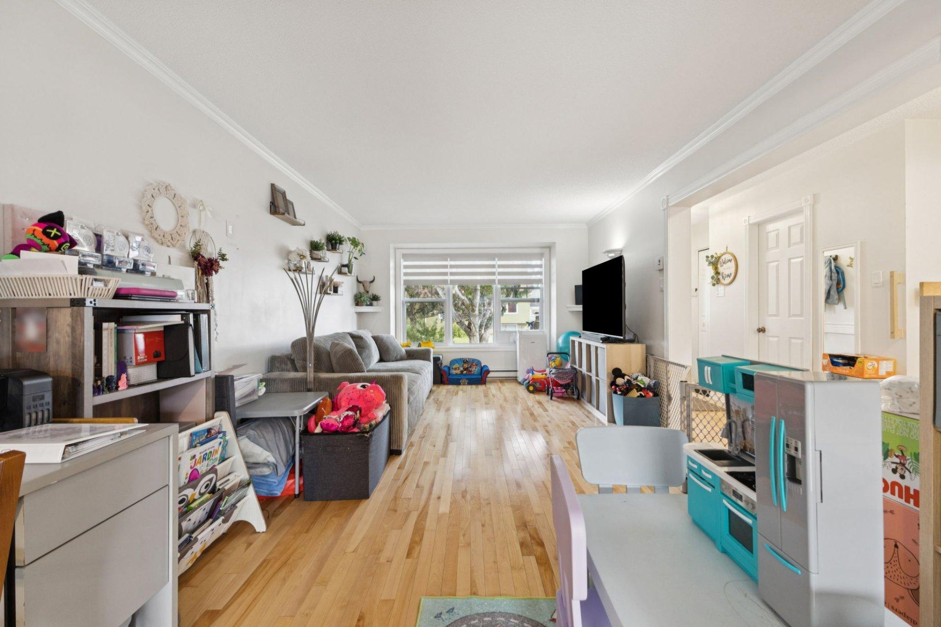 









246


Rue des Tulipes

,
Gatineau (Gatineau),




QC
J8R2H2

