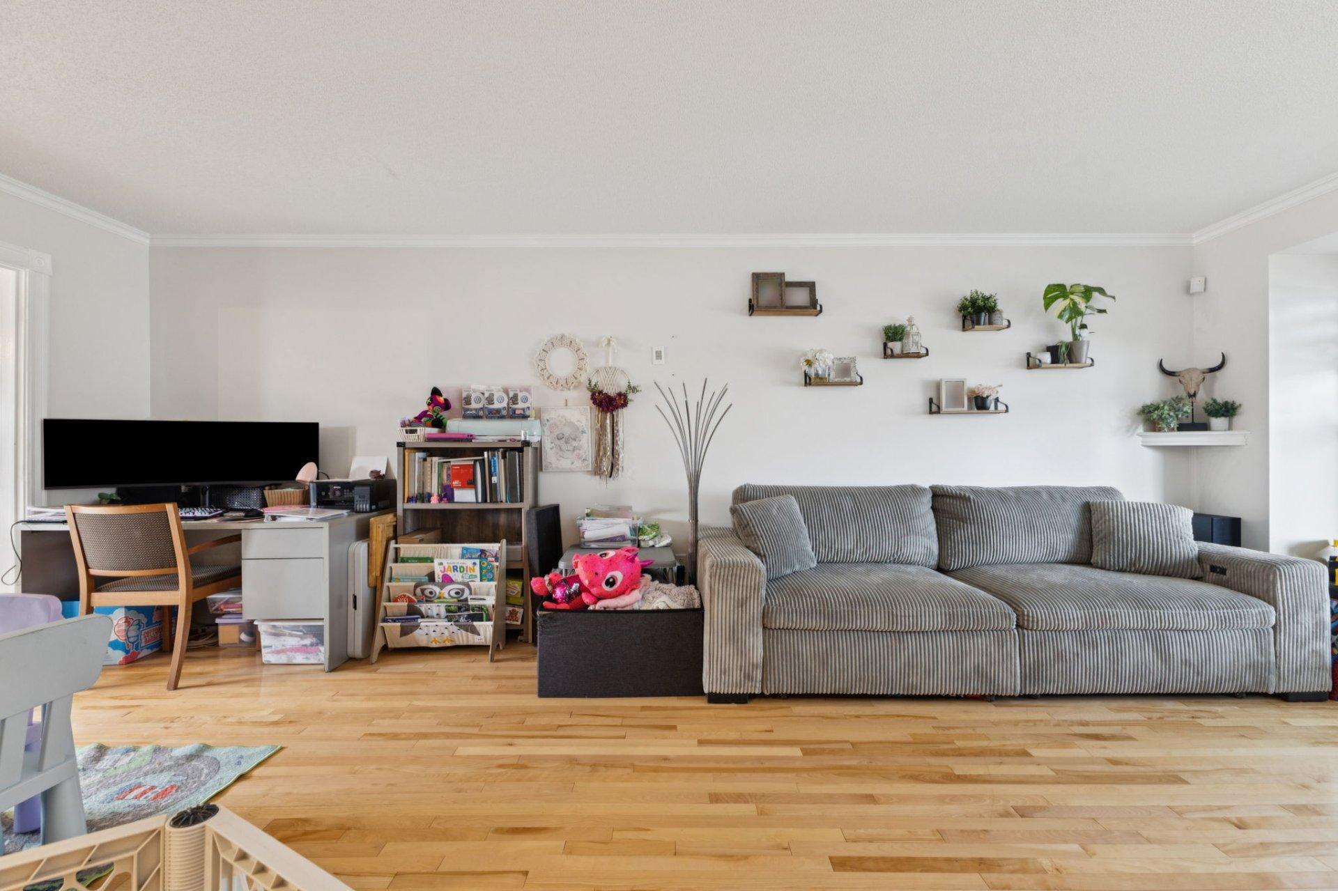 









246


Rue des Tulipes

,
Gatineau (Gatineau),




QC
J8R2H2

