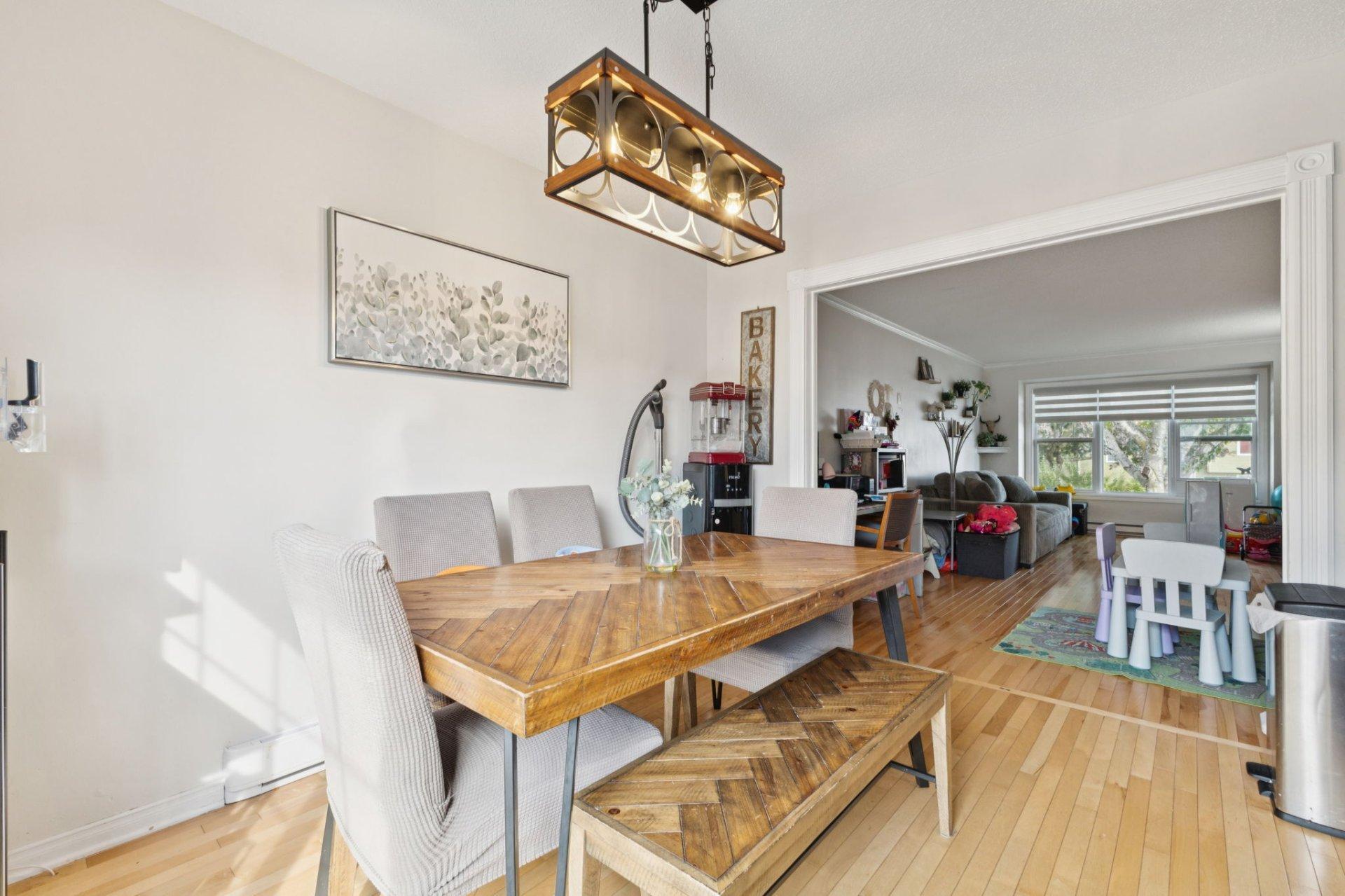 









246


Rue des Tulipes

,
Gatineau (Gatineau),




QC
J8R2H2

