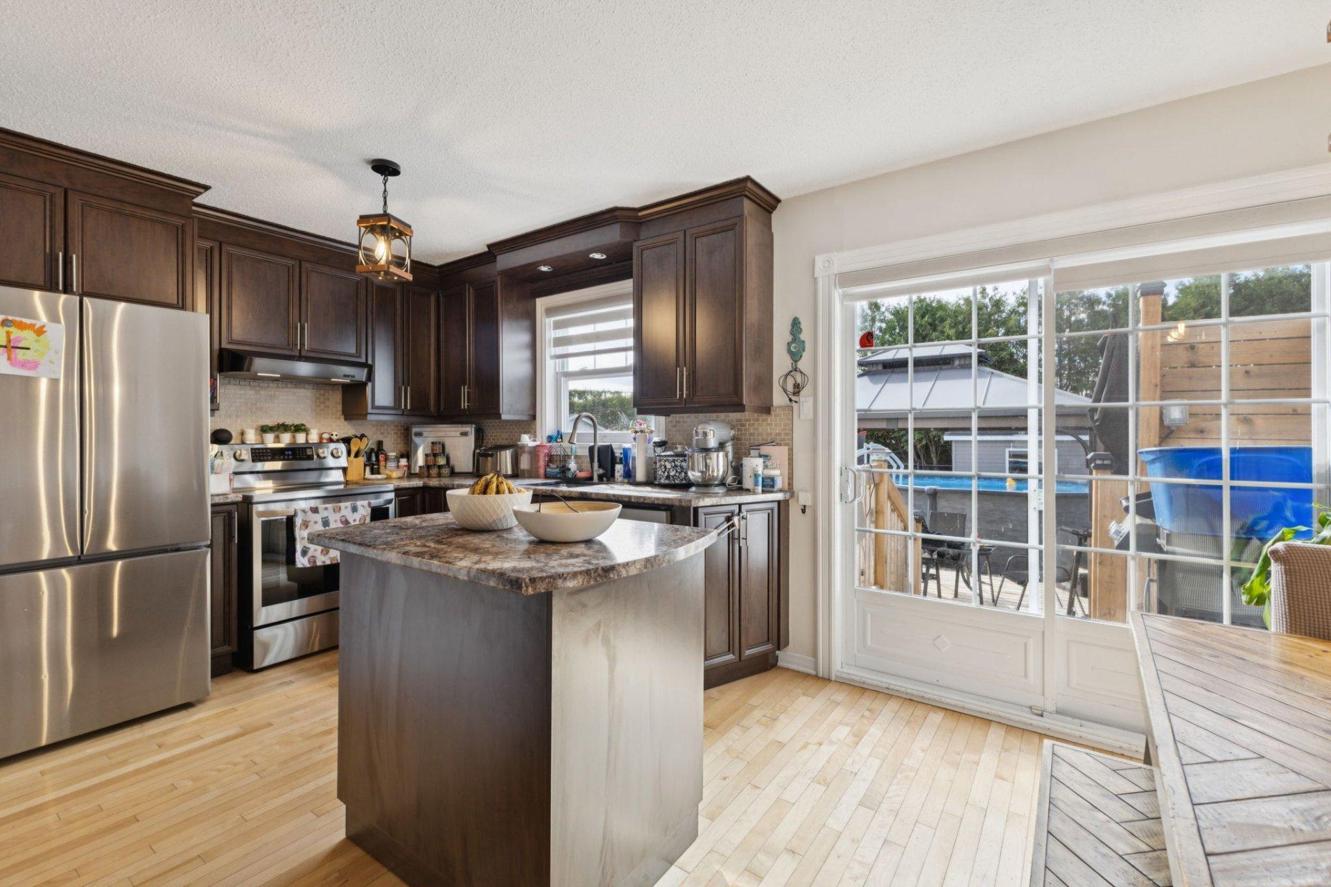 









246


Rue des Tulipes

,
Gatineau (Gatineau),




QC
J8R2H2

