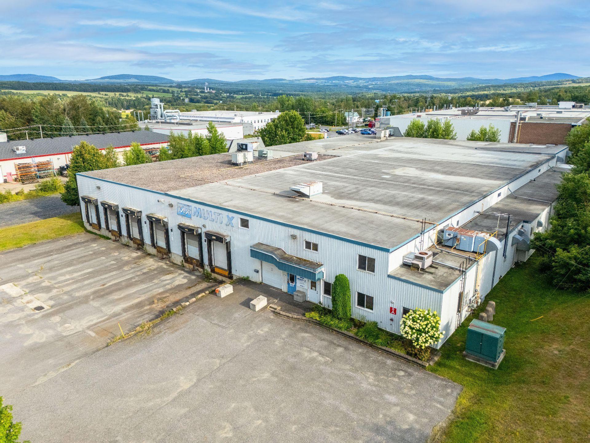 









60Z


Rue Sheard

,
Coaticook,




QC
J1A0B2

