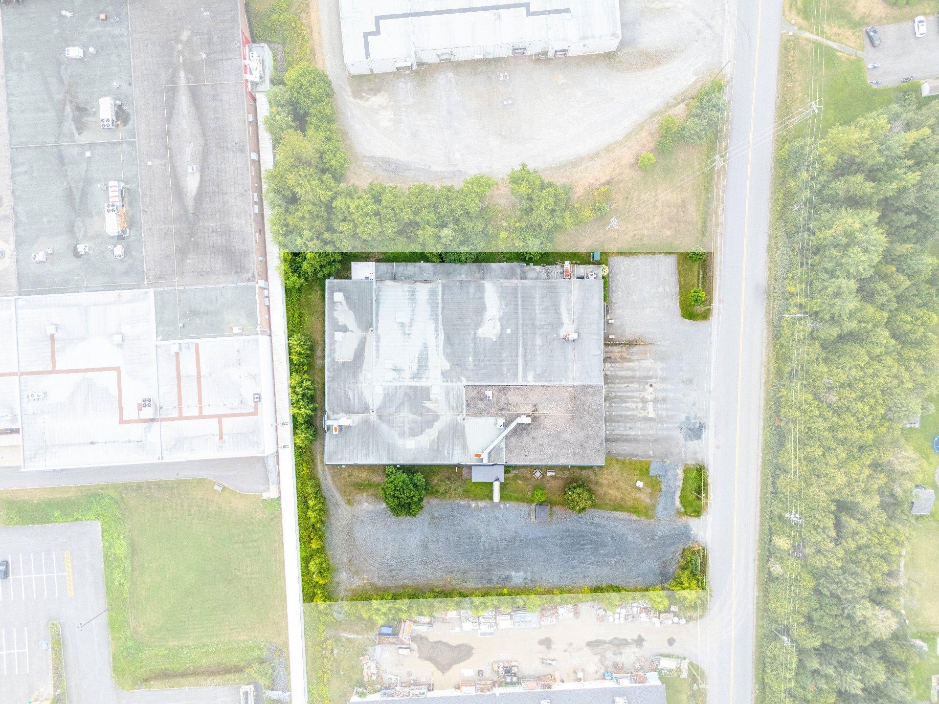 









60Z


Rue Sheard

,
Coaticook,




QC
J1A0B2

