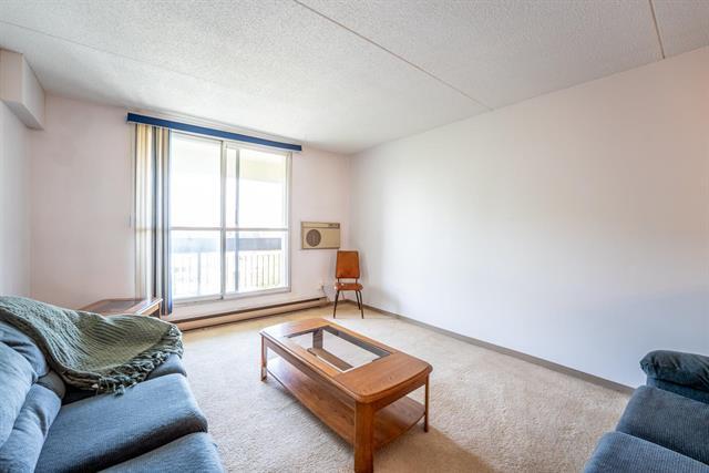 









261


Queen

ST, 605,
Winnipeg,




MB
R3J 3R1

