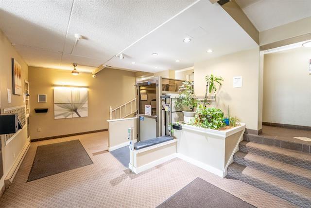 









261


Queen

ST, 605,
Winnipeg,




MB
R3J 3R1

