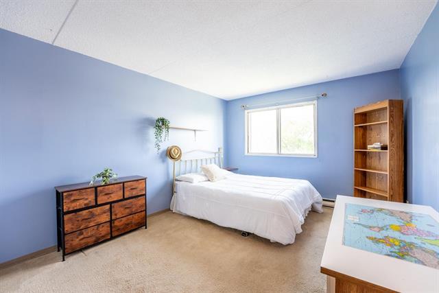 









261


Queen

ST, 605,
Winnipeg,




MB
R3J 3R1

