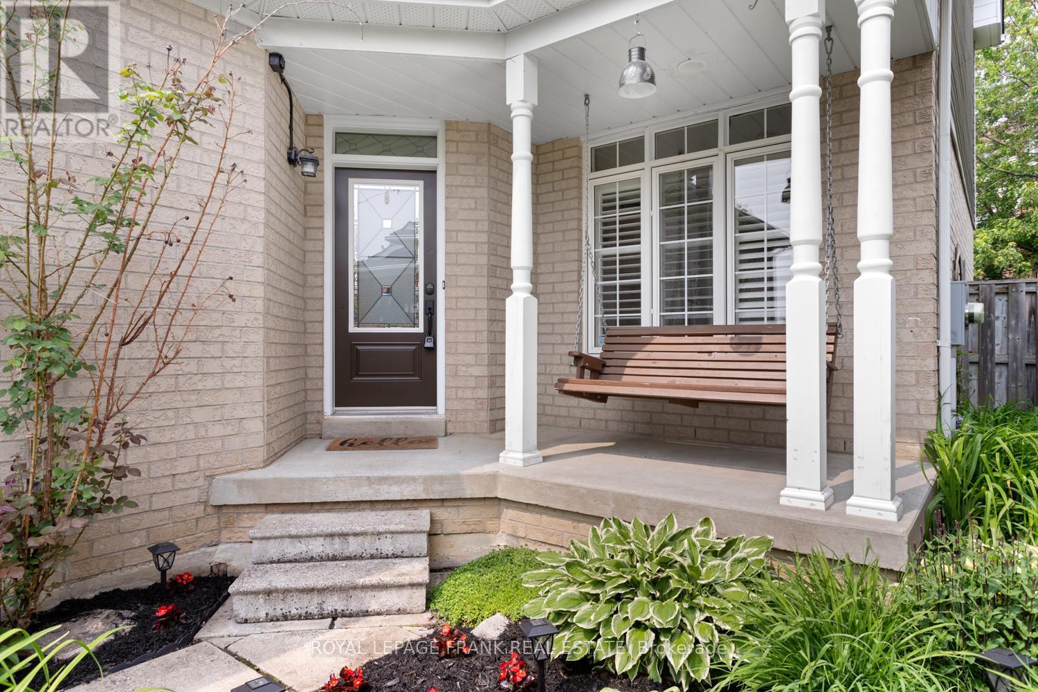 












1089 TIMBERLAND CRESCENT

,
Oshawa (Pinecrest),




Ontario
L1K2L9

