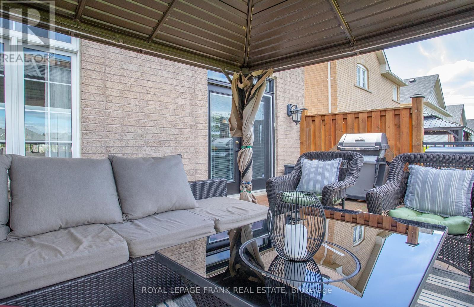 












1681 QUAIL RUN DRIVE

,
Oshawa (Taunton),




Ontario
L1K0M1

