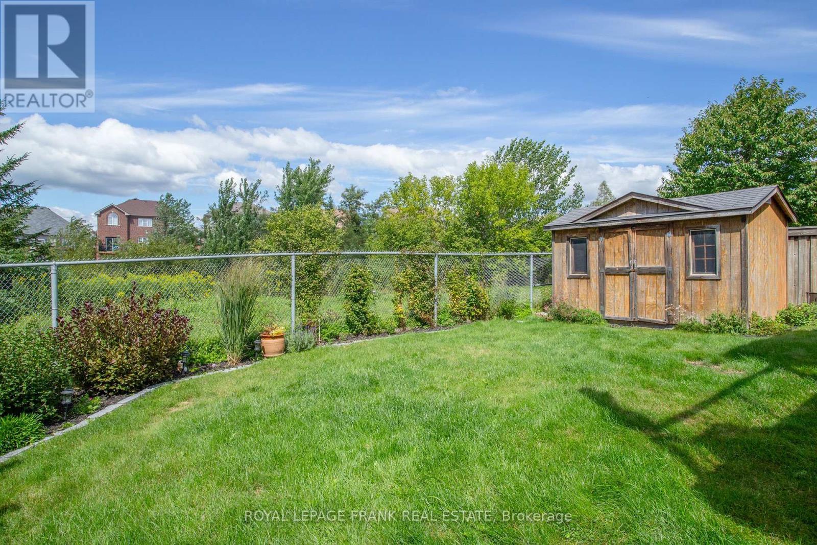 












1681 QUAIL RUN DRIVE

,
Oshawa (Taunton),




Ontario
L1K0M1

