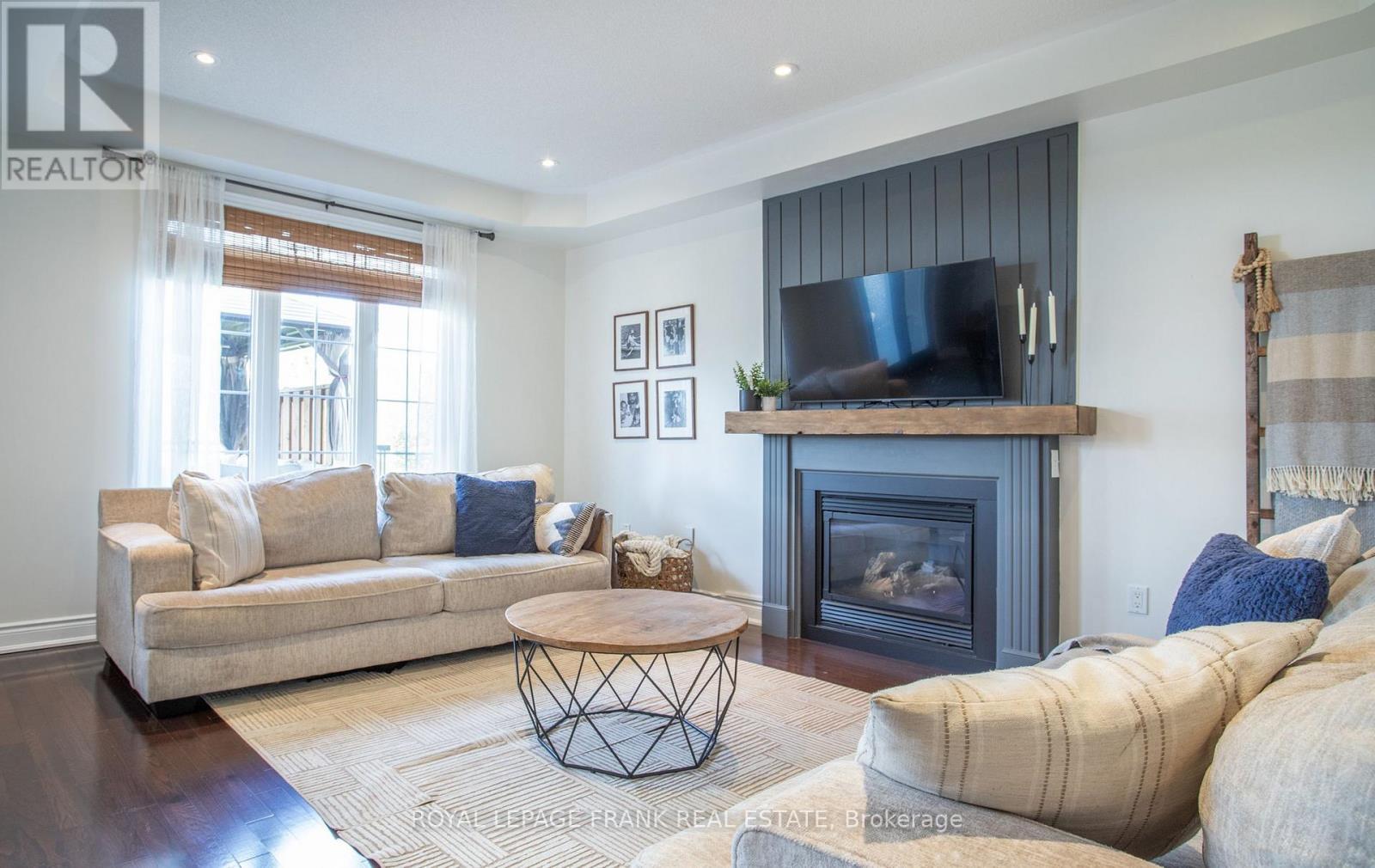 












1681 QUAIL RUN DRIVE

,
Oshawa (Taunton),




Ontario
L1K0M1

