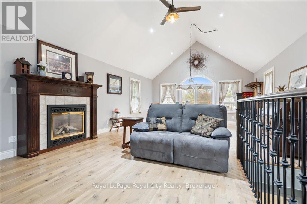












42 BIELBY STREET

,
East Luther Grand Valley (Grand Valley),




Ontario
L9W5N3

