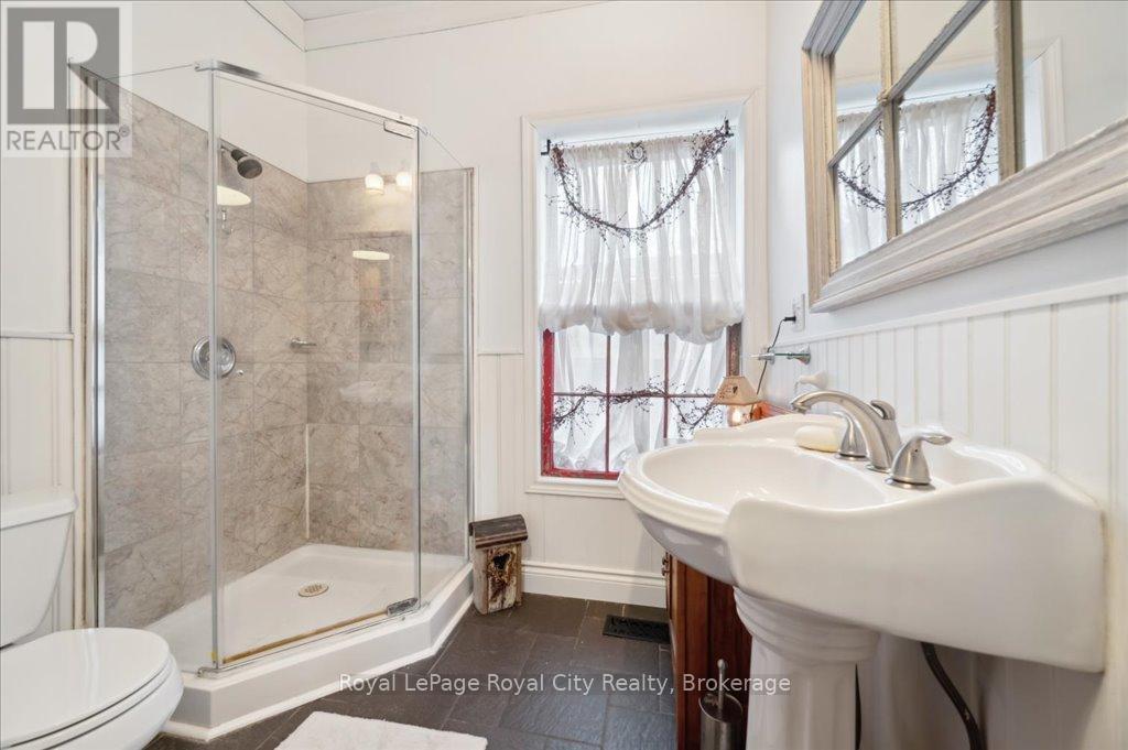 












42 BIELBY STREET

,
East Luther Grand Valley (Grand Valley),




Ontario
L9W5N3

