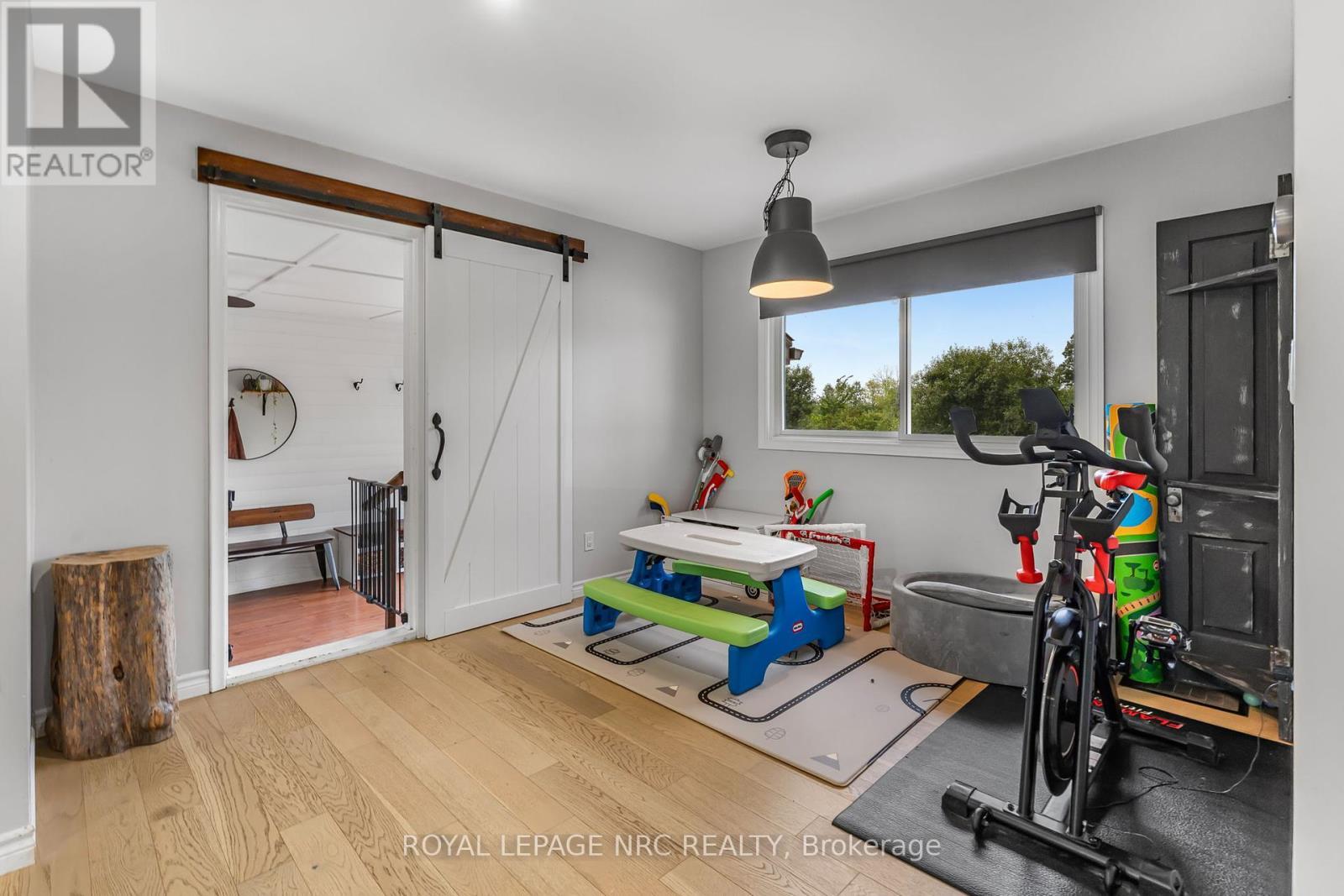 












87 PORT MAITLAND ROAD

,
Haldimand (Dunnville),




Ontario
N1A2W6

