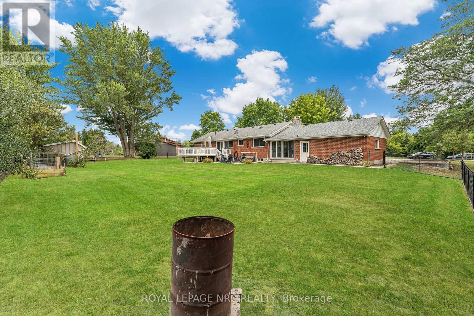 












87 PORT MAITLAND ROAD

,
Haldimand (Dunnville),




Ontario
N1A2W6

