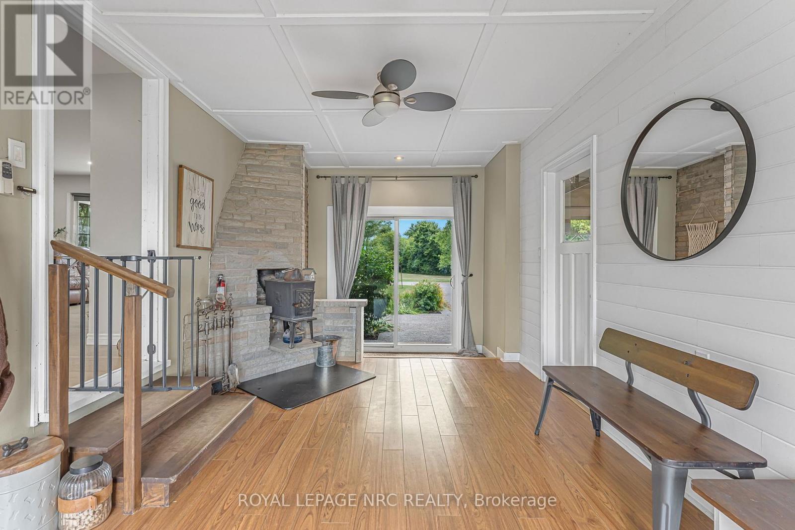












87 PORT MAITLAND ROAD

,
Haldimand (Dunnville),




Ontario
N1A2W6

