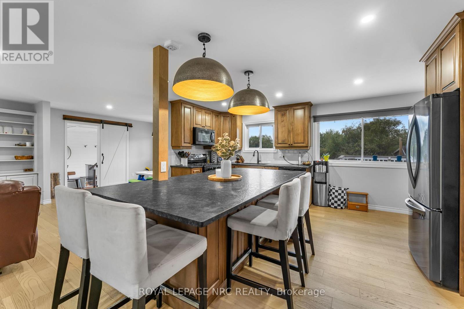 












87 PORT MAITLAND ROAD

,
Haldimand (Dunnville),




Ontario
N1A2W6

