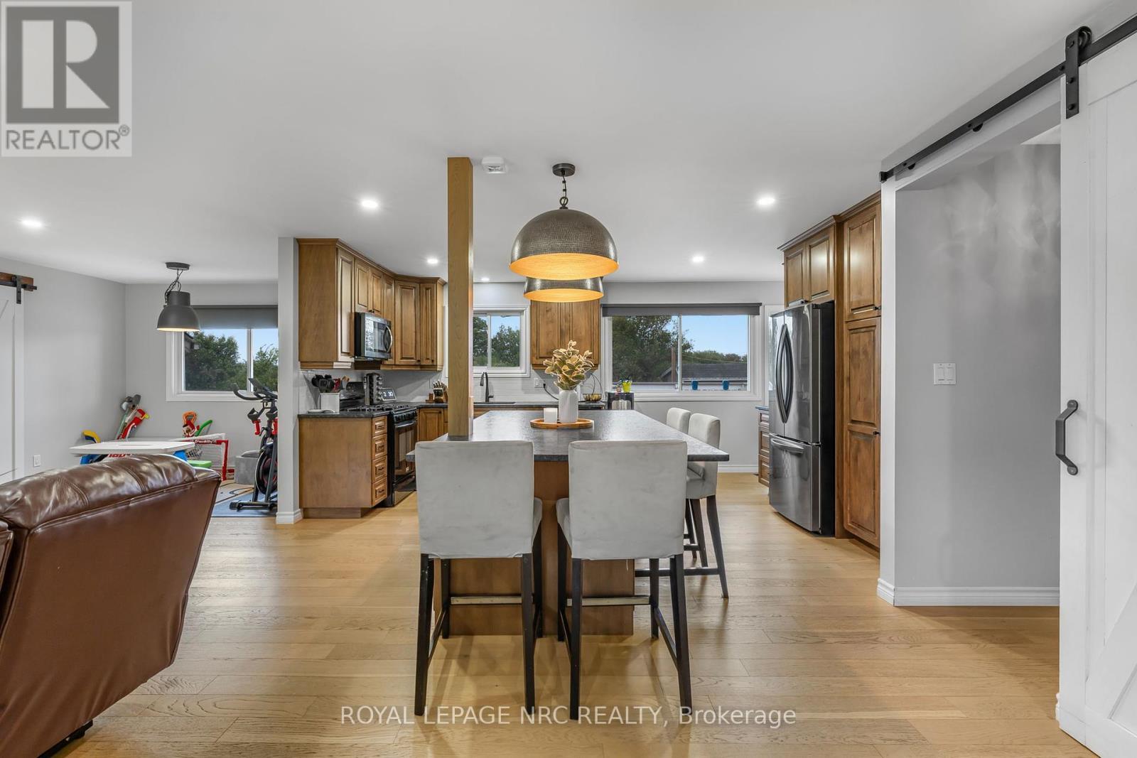 












87 PORT MAITLAND ROAD

,
Haldimand (Dunnville),




Ontario
N1A2W6

