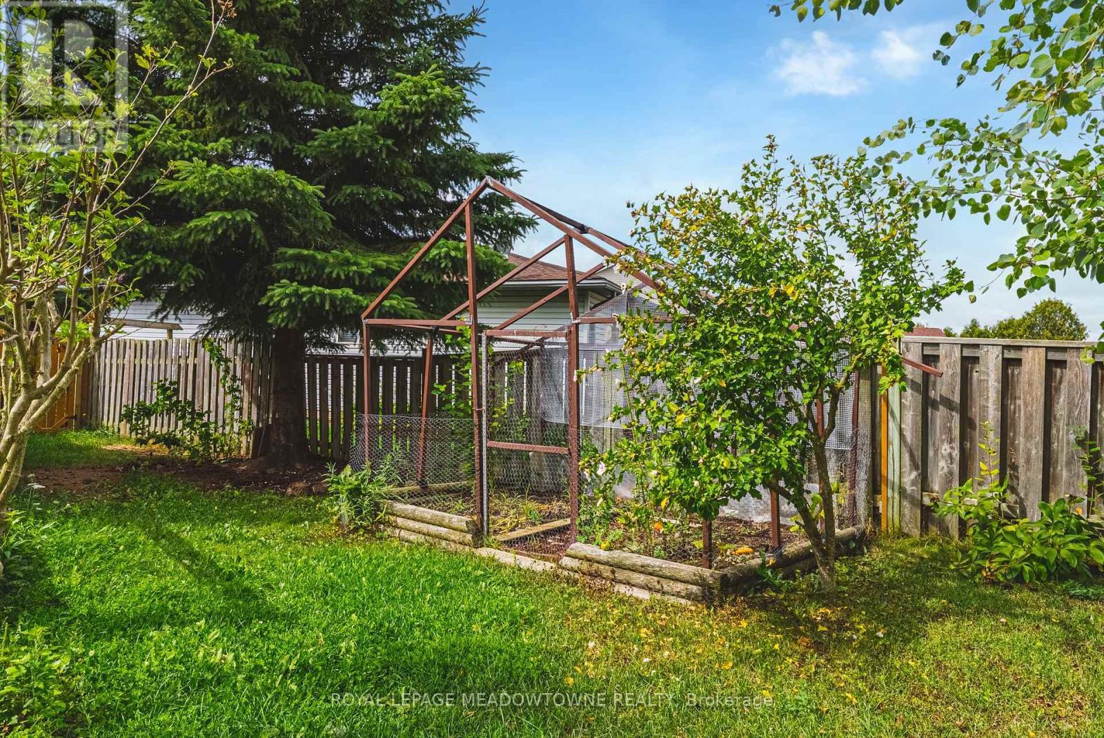 












116 DYER COURT

,
Cambridge,




Ontario
N3C4B9

